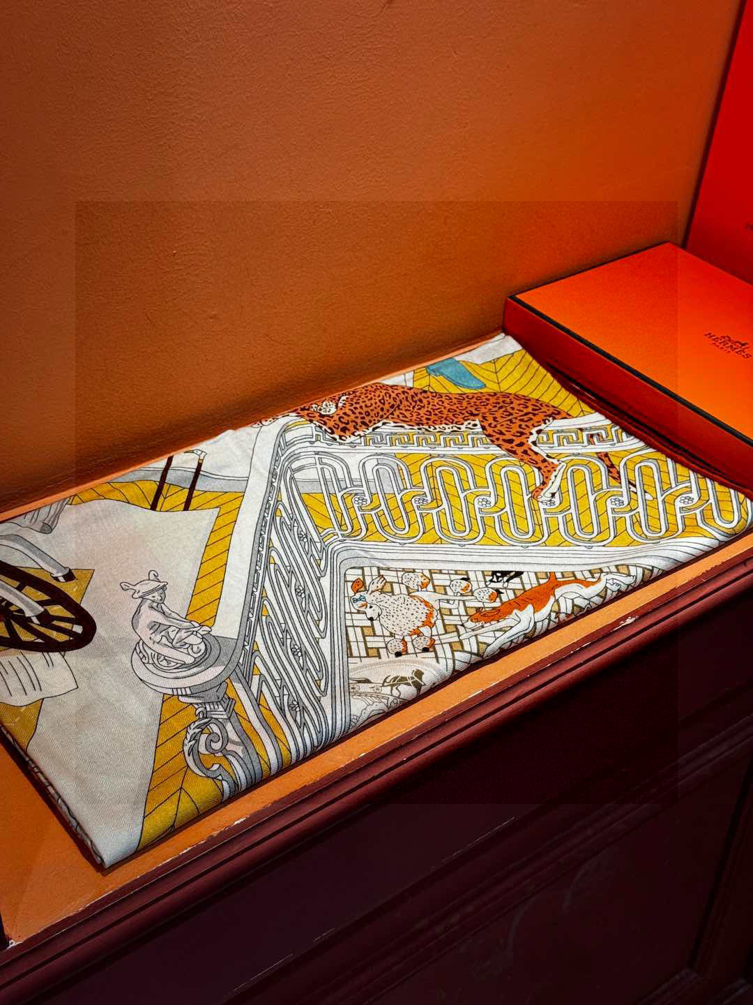 💟上新💞｛24号之谜｝羊绒大方巾[双面同色140]手工卷边H家是创意和作品故事的无限源泉，每季皆推出全新