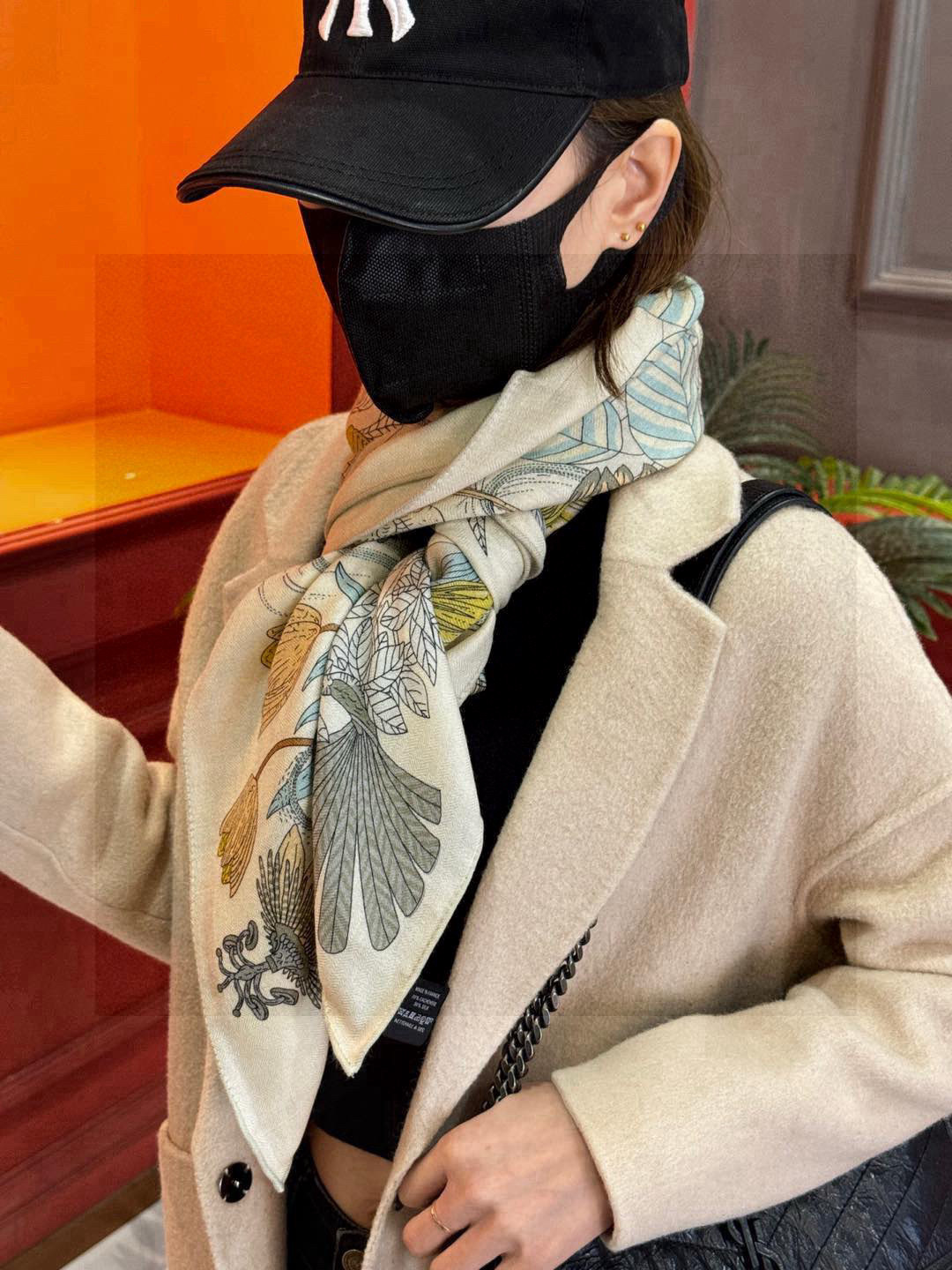 羊绒新款🆕👏买了都说好看‼️推荐💕爱马仕双面同色羊绒方巾,【奇珍乐园双面同色140】顶级工艺超值‼️爱马