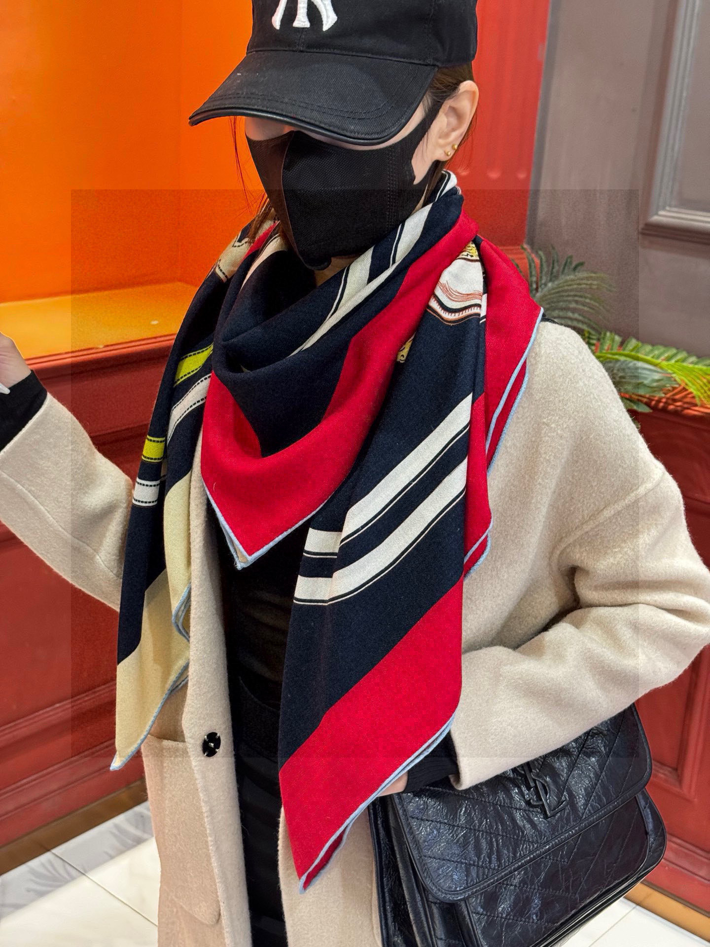 羊绒新款🆕🏇🏇买了都说好看‼️推荐💕【华丽的缰辔双面同色140】羊绒方巾,顶级工艺超值‼️爱马仕专柜爆款