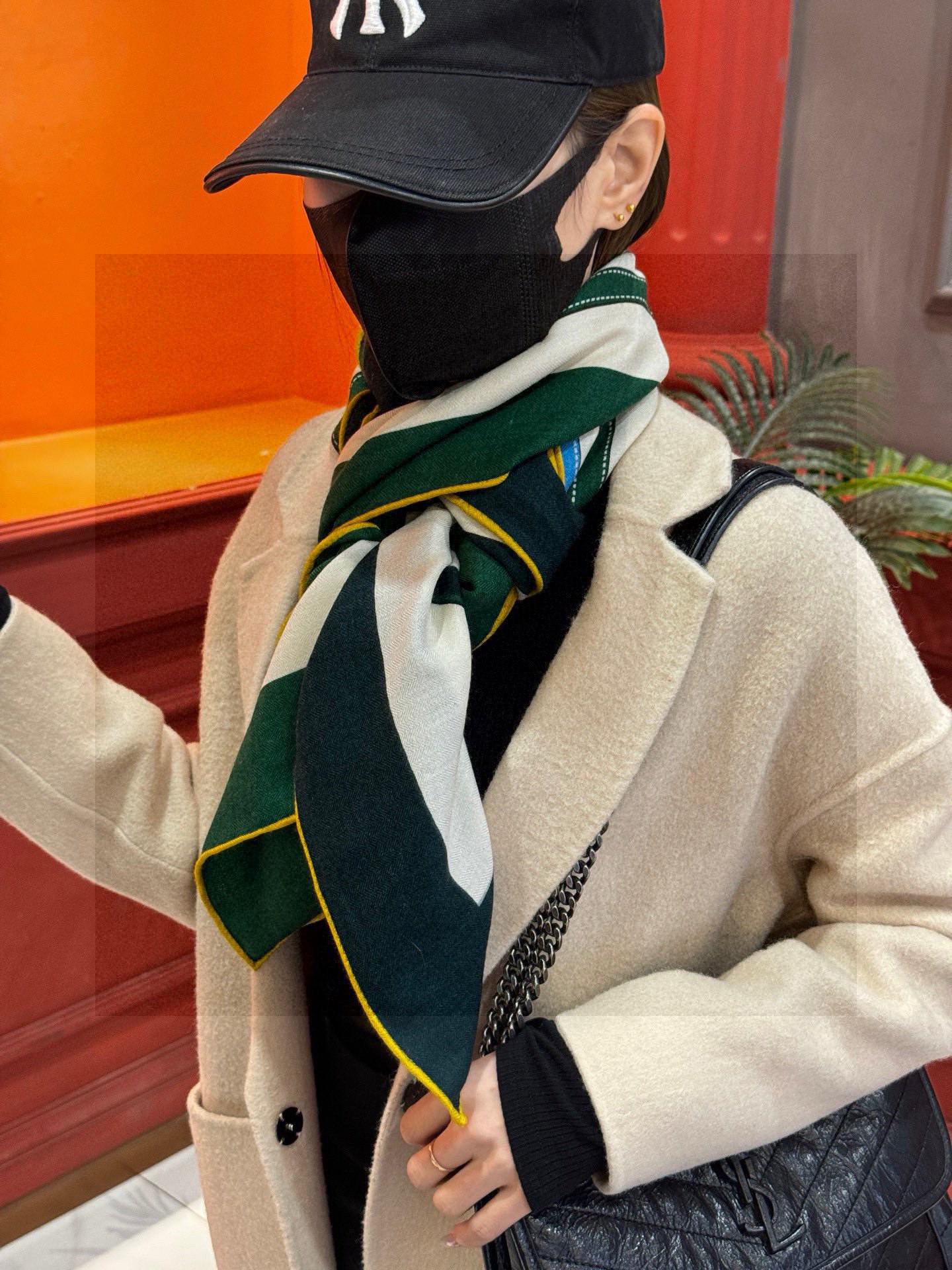 羊绒新款🆕🏇🏇买了都说好看‼️推荐💕【华丽的缰辔双面同色140】羊绒方巾,顶级工艺超值‼️爱马仕专柜爆款