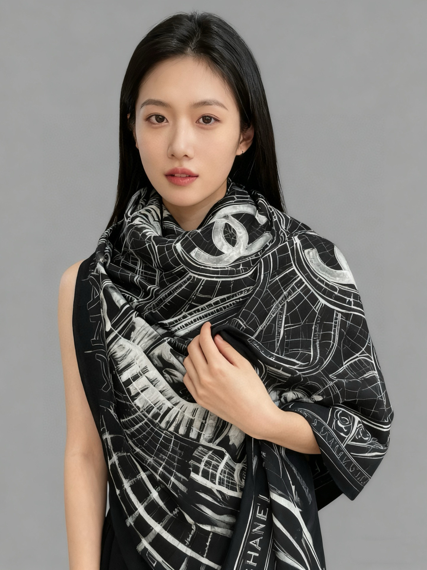 CHANEL ~25秋冬新品【140顶级丝绒双面同色】披肩的图案是巴黎大皇宫中被命名为“Gabriell