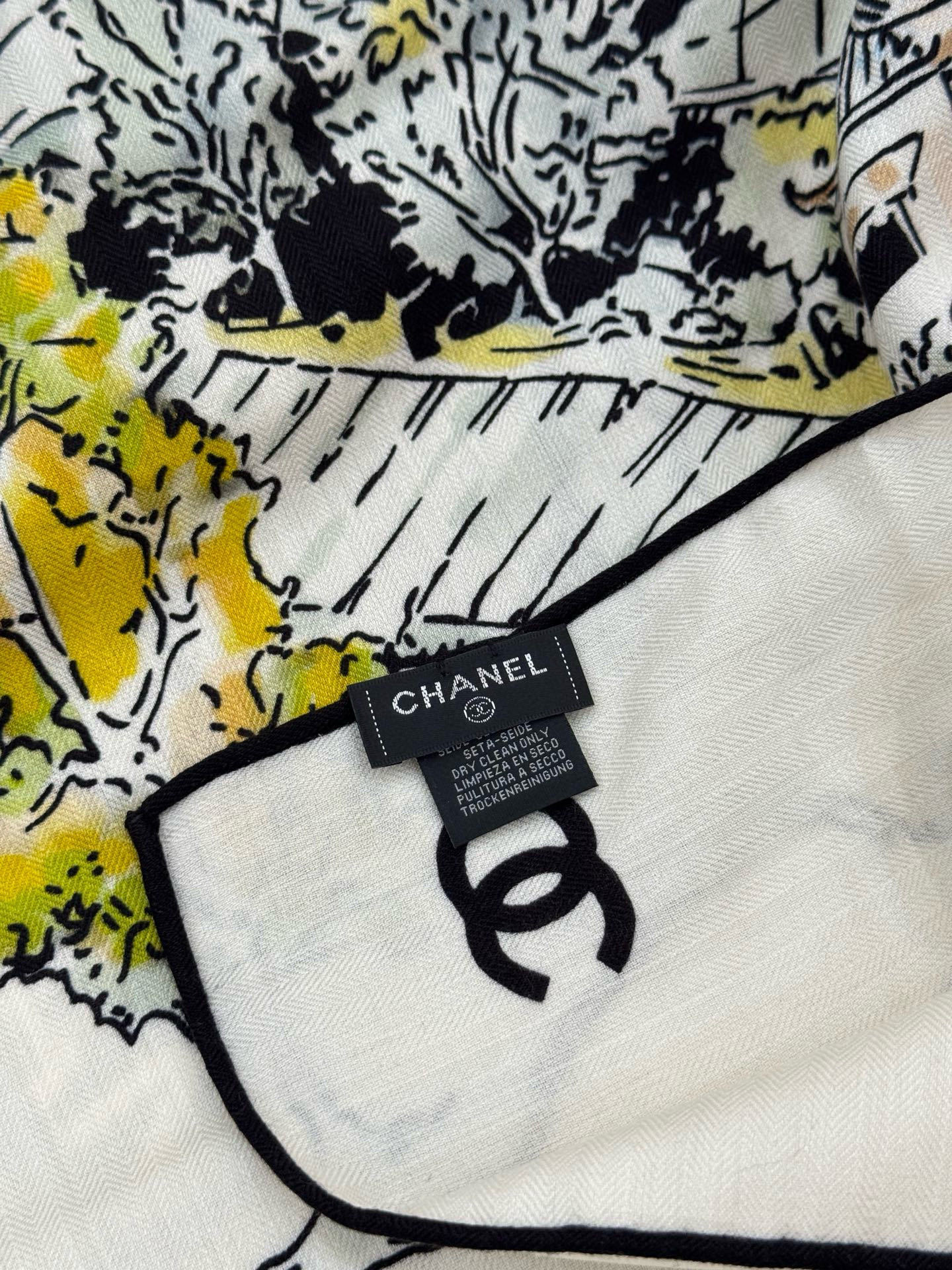 Chanel 25高级手工坊系列~~【140顶级丝绒双面同色披肩】25高级手工坊系列作品梦幻而极具电影感