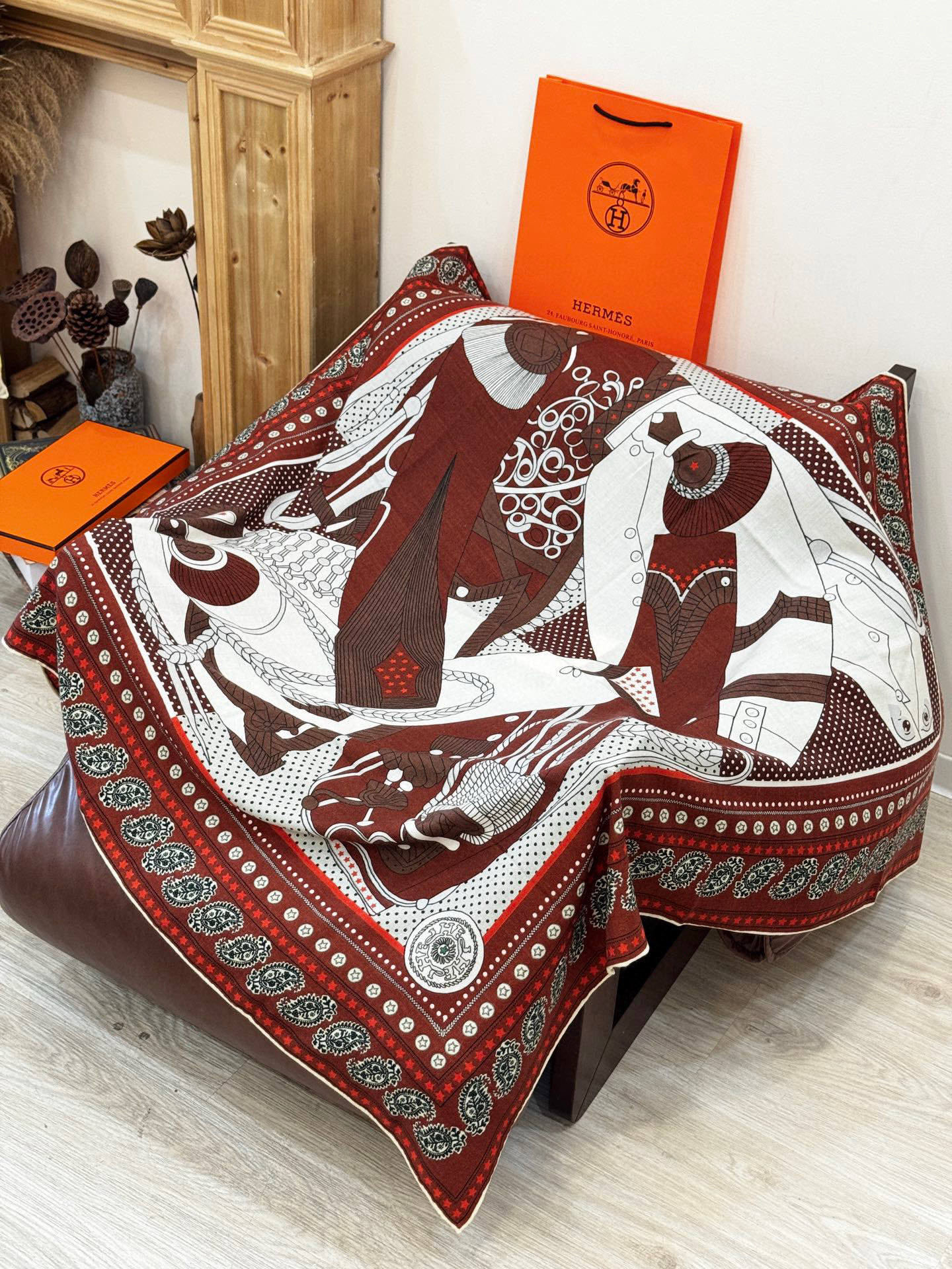 💟羊绒新款🆕👏👏买了都说好看‼️推荐💕爱马仕双面同色羊绒方巾,顶级工艺超值‼️爱马仕专柜爆款🎁💟立体呈现