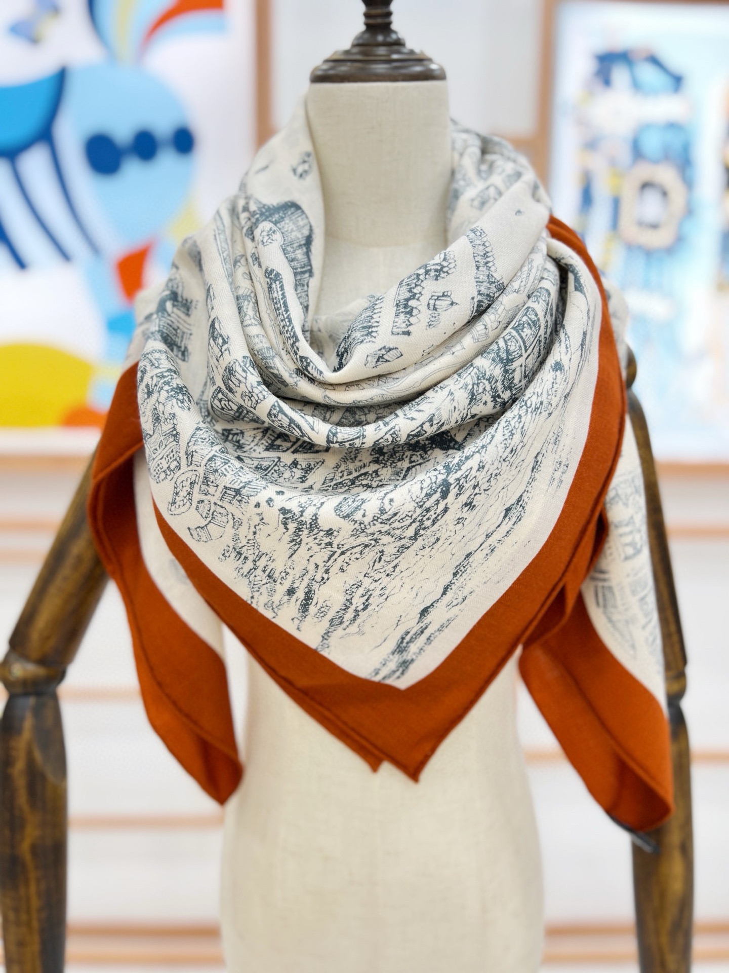 【140顶级丝羊绒双面同色披肩『骏马之城』！！超级气质！！】不仅美有其表，更有好品质与好细节的出彩内质！