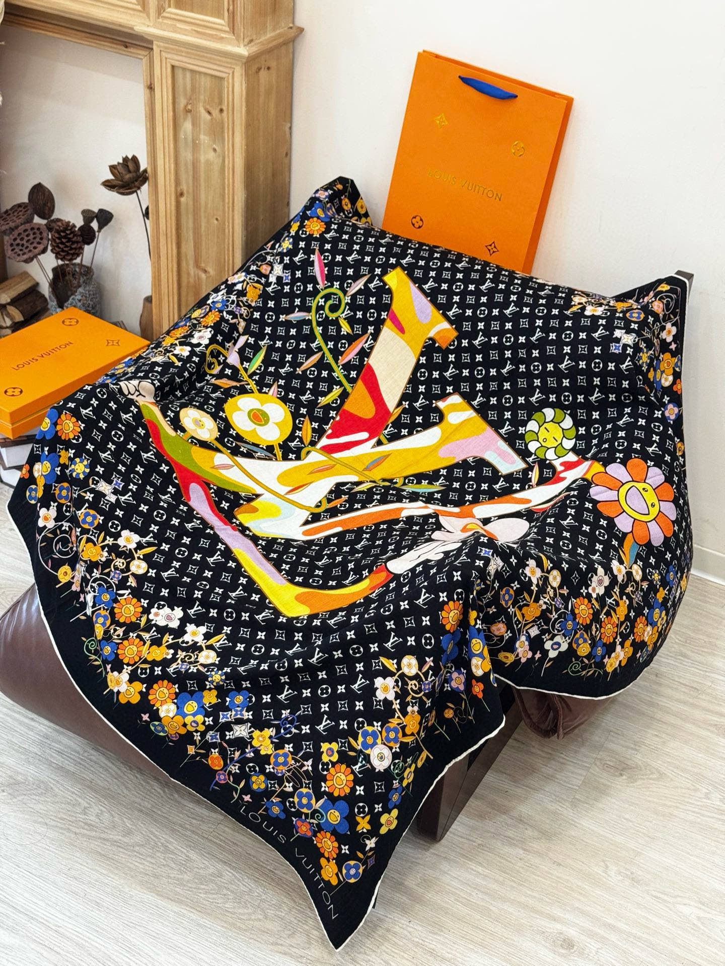 LV x TM SUPERFLAT FLOWERS 140 披肩【140顶级丝绒双面同色印花】LV x 