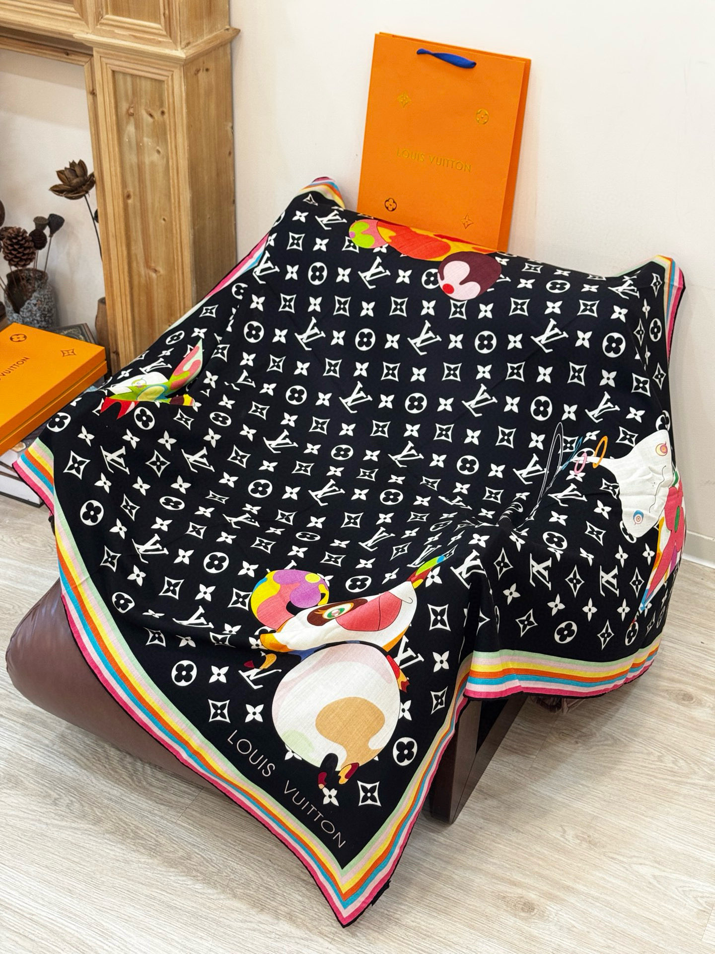 LV x TM SUPERFLAT 140丝绒方巾【140真丝羊绒双面同色披肩】LV x TM Mono