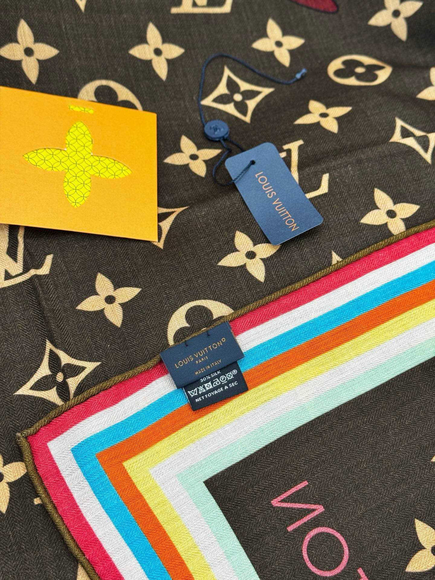 LV x TM SUPERFLAT 140丝绒方巾【140真丝羊绒双面同色披肩】LV x TM Mono