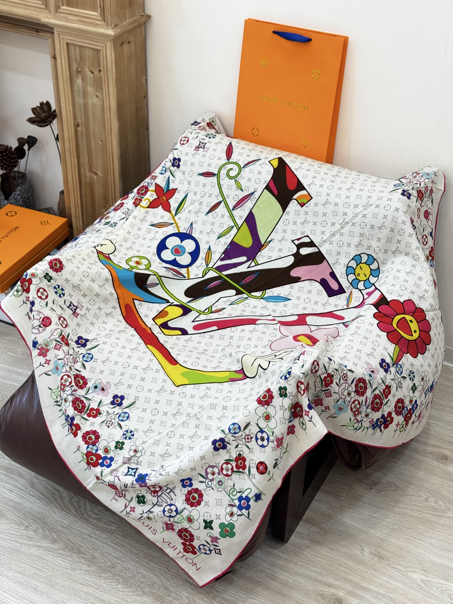 LV x TM SUPERFLAT FLOWERS 140 披肩【140顶级丝绒双面同色印花】LV x 