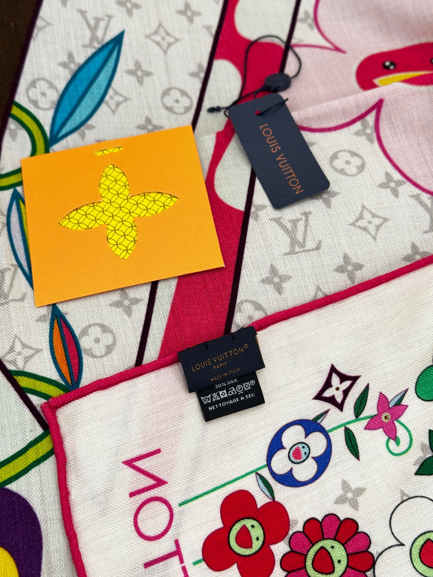 LV x TM SUPERFLAT FLOWERS 140 披肩【140顶级丝绒双面同色印花】LV x 