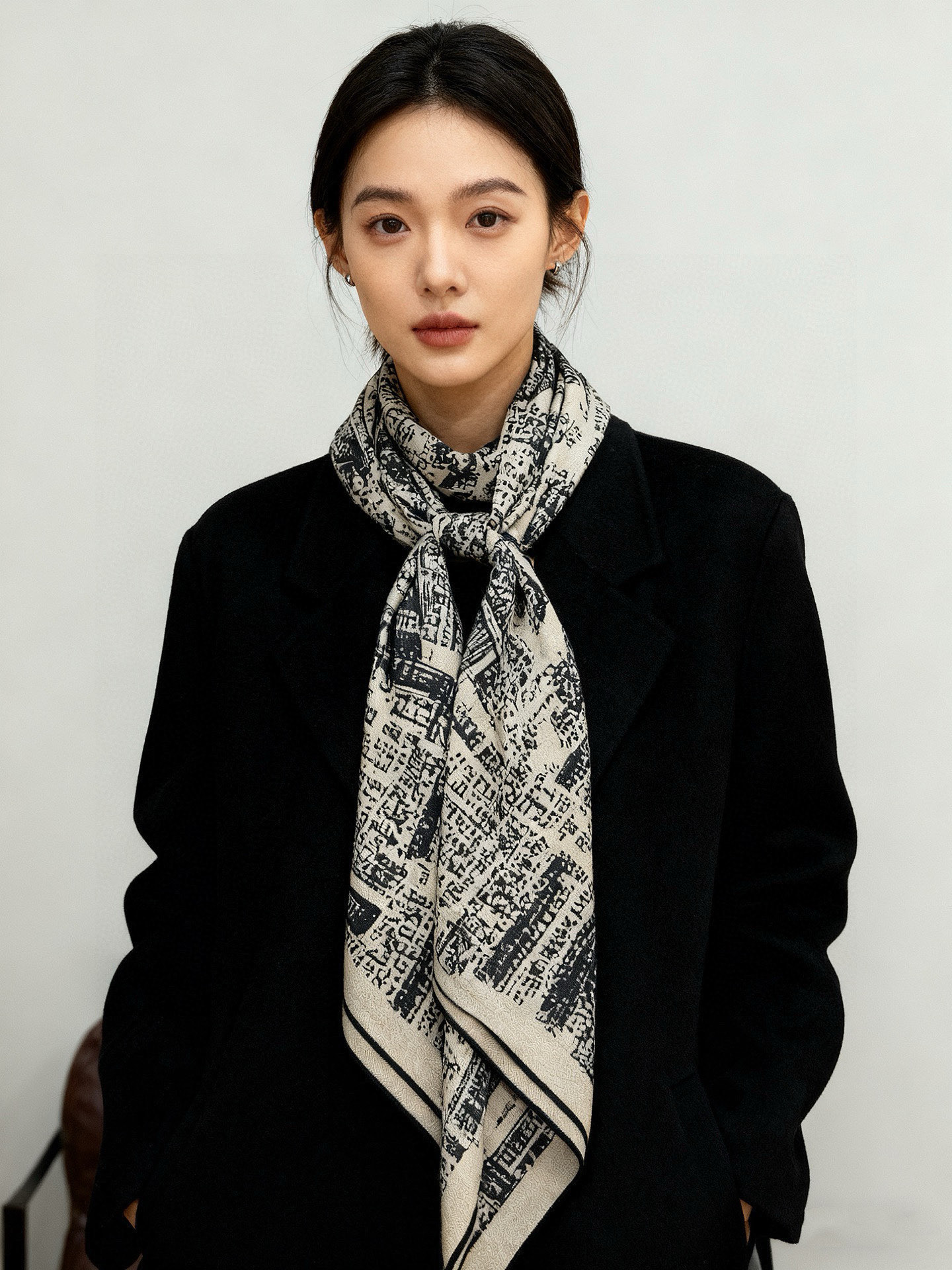 Dior ❤【️巴黎地图】140*140双面同色丝绒方巾🉐️LAN DE 价🉐️ARIS 巴黎地图这款方