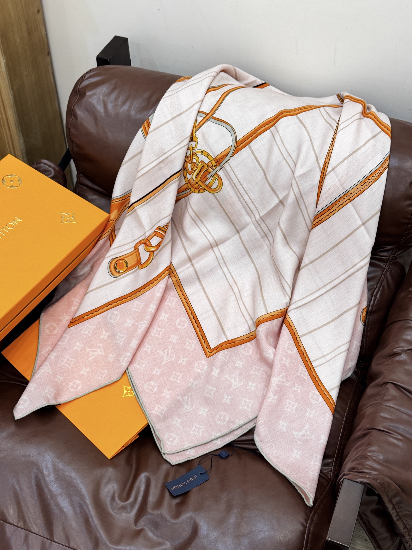 MY NEVERFULL 140丝绒方巾【140顶级丝绒双面同色】My Neverfull 丝绒方巾回溯