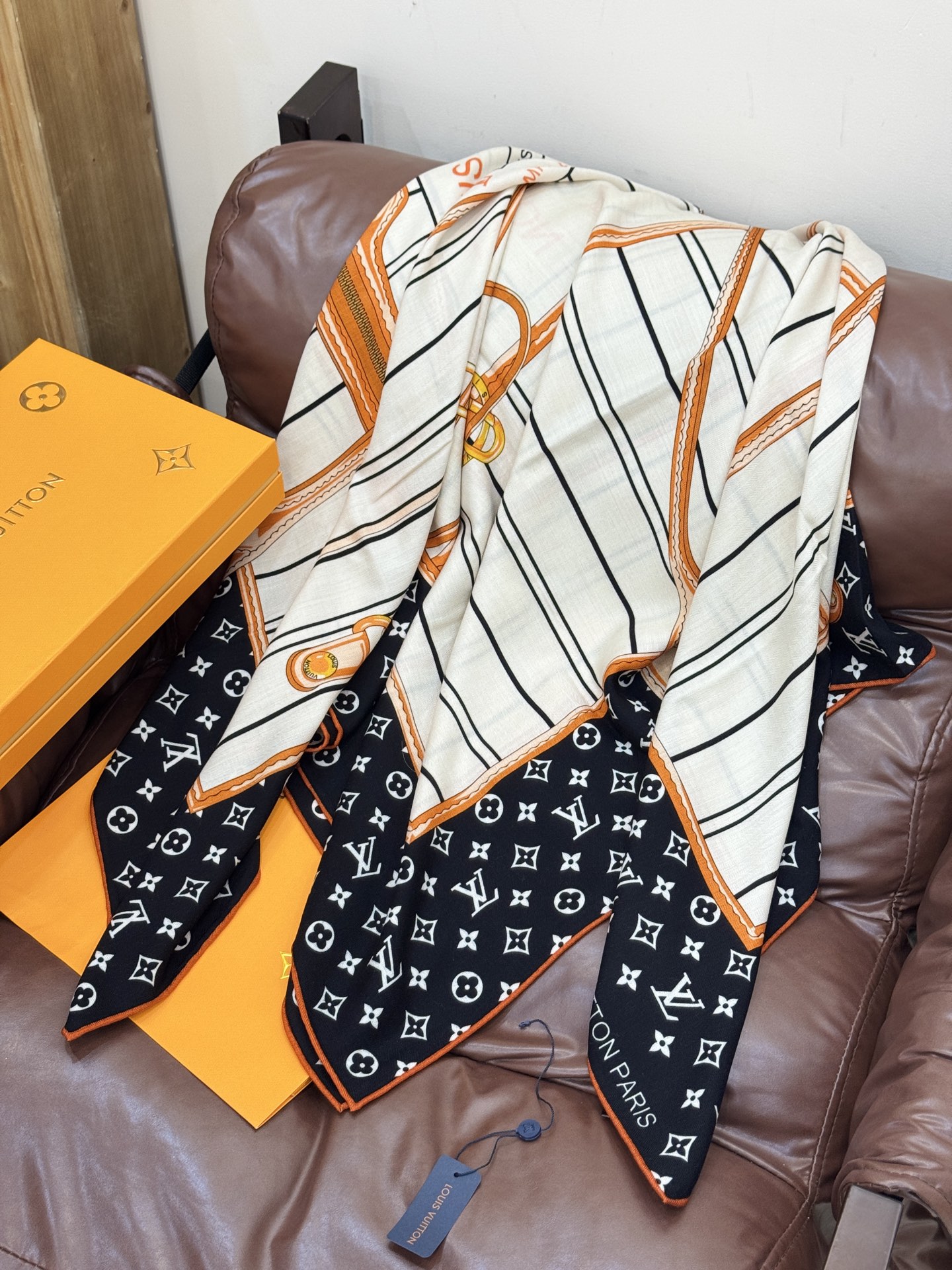 MY NEVERFULL 140丝绒方巾【140顶级丝绒双面同色】My Neverfull 丝绒方巾回溯