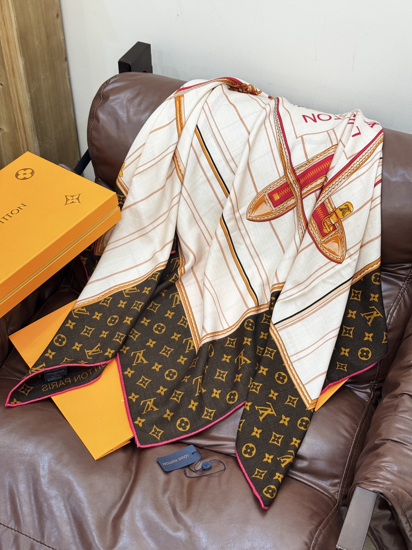 MY NEVERFULL 140丝绒方巾【140顶级丝绒双面同色】My Neverfull 丝绒方巾回溯