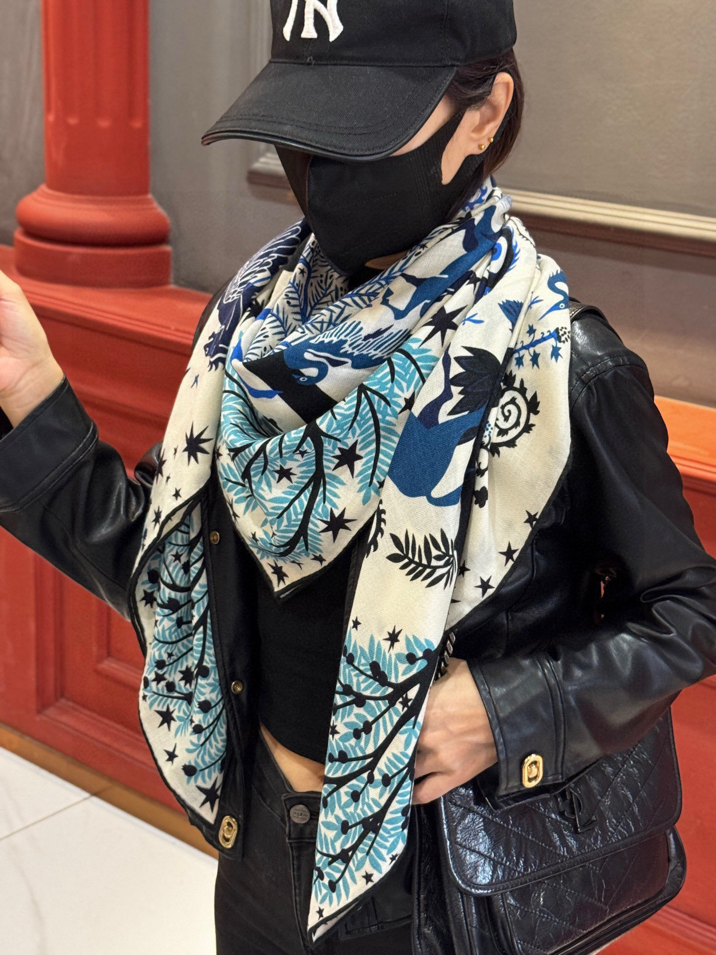 羊绒新款🆕👏👏买了都说好看‼️推荐💕爱马仕双面同色羊绒方巾【玛雅森林双面同色140】，顶级工艺超值‼️爱