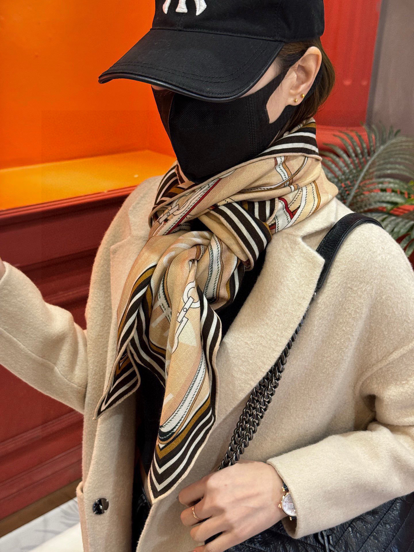 上新❤️ MONOGRAM JACQUARD DENIM140丝绒 方巾 【高定版 双面同色】有些款式他