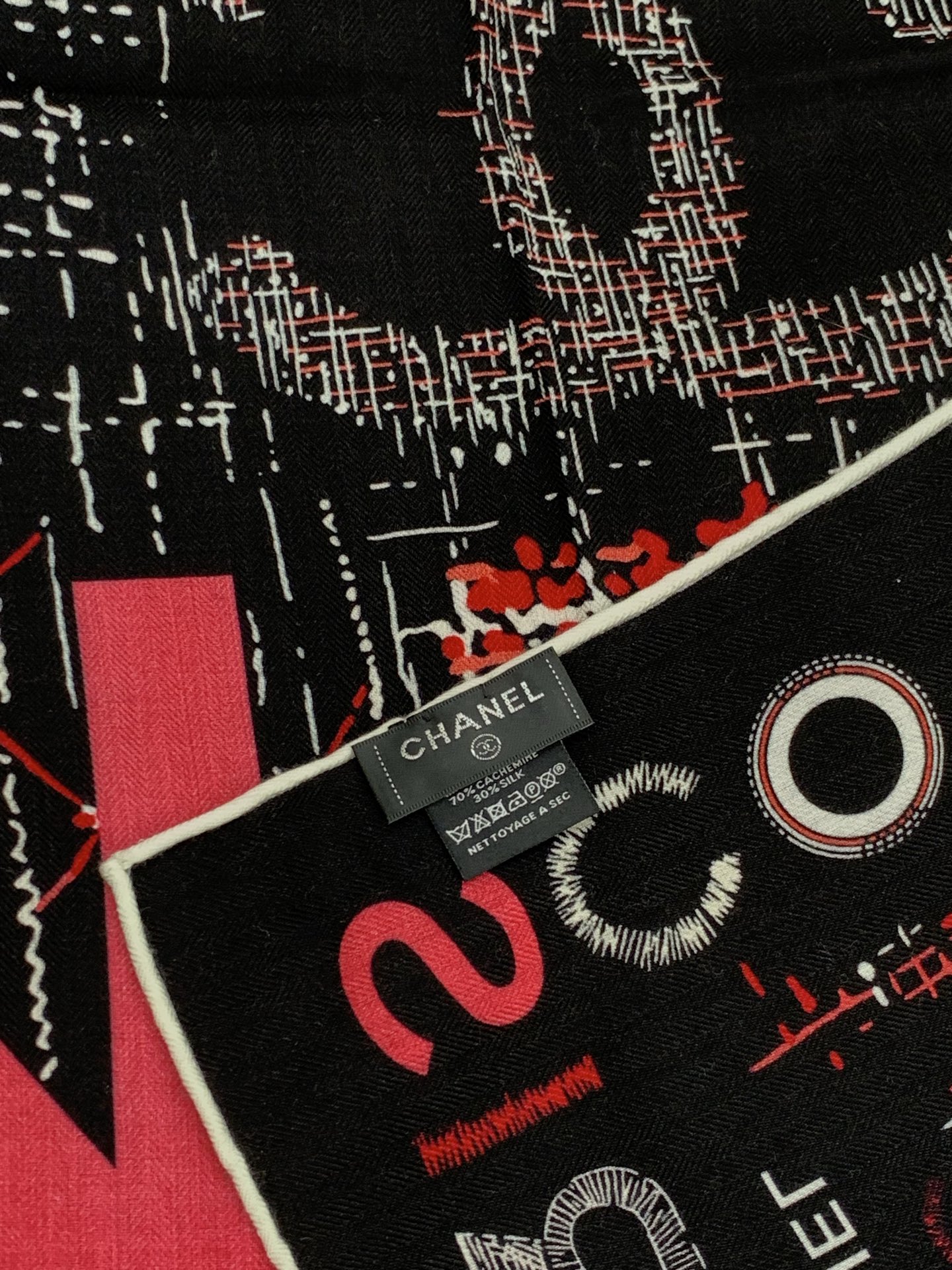 😘新款 💖🌟【康鹏街31号】羊绒方巾‼️抢‼️VIP推荐 ‼️👍下手一定要快【高端 大爱❤️女人尤物 货