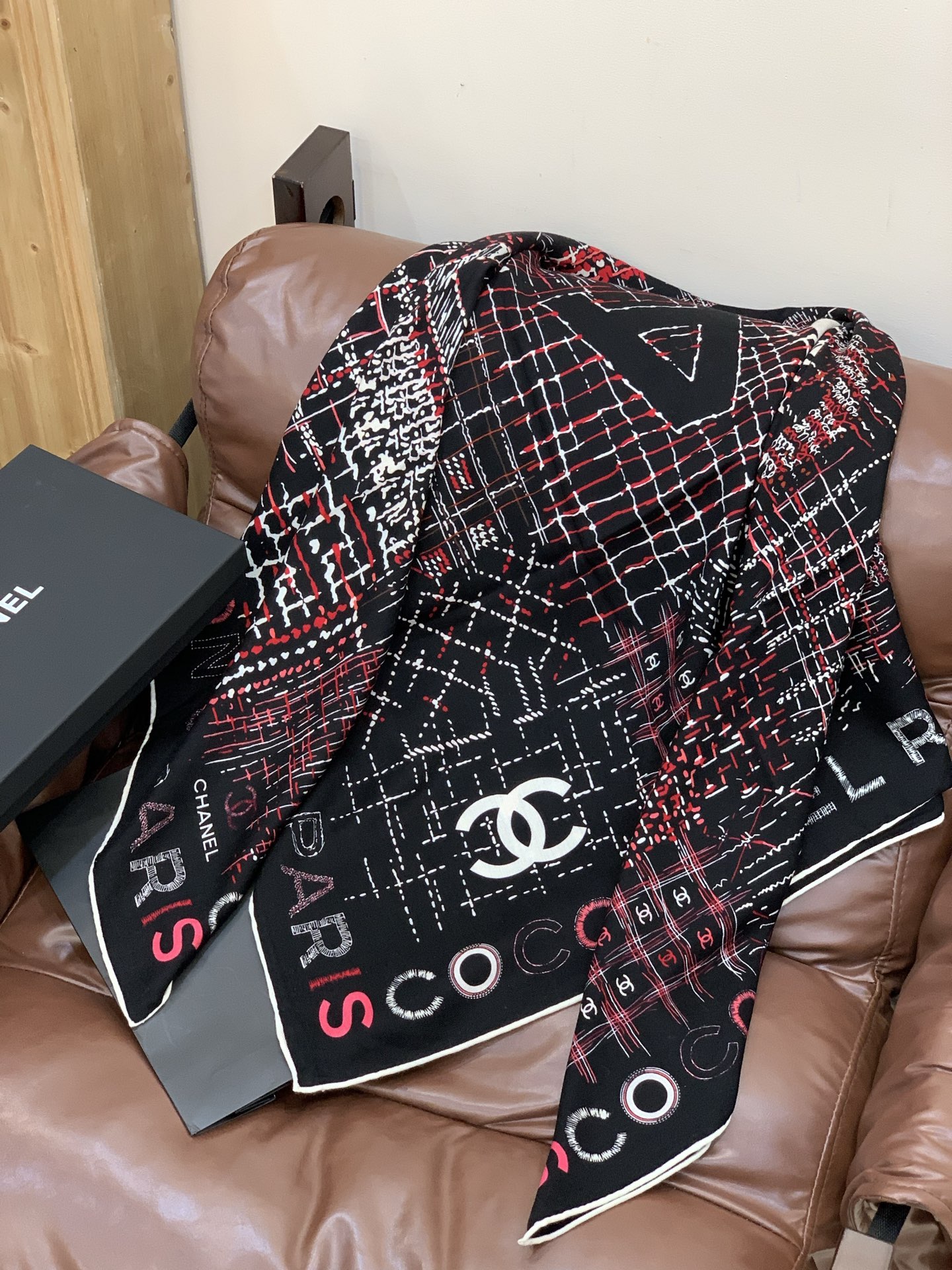 😘新款 💖🌟【康鹏街31号】羊绒方巾‼️抢‼️VIP推荐 ‼️👍下手一定要快【高端 大爱❤️女人尤物 货