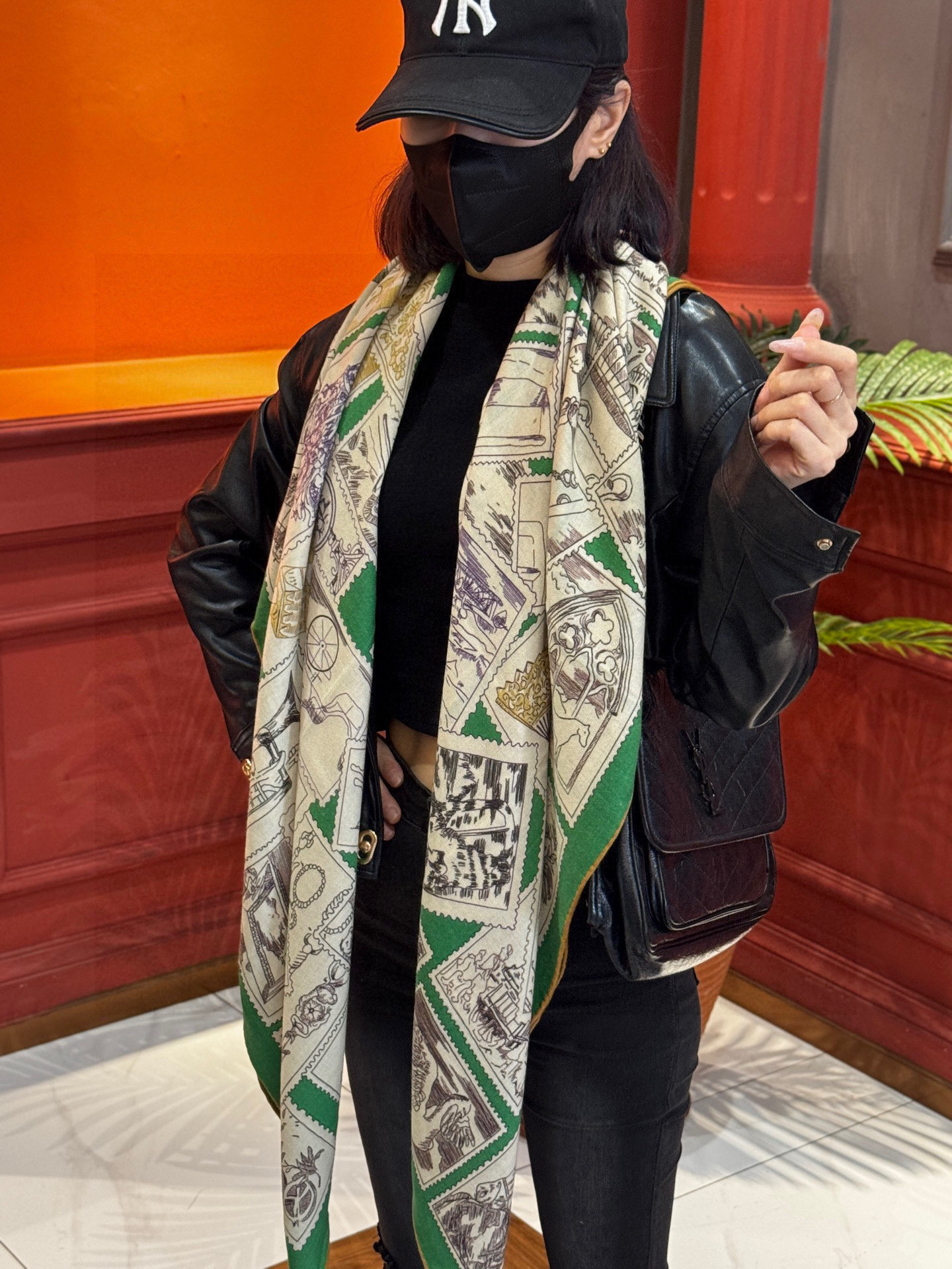 💟2025年秋冬抢先 上新💞【双面同色丝毛绒方巾】手工卷边山羊绒和真丝混纺披肩（70%山羊绒，30%桑蚕