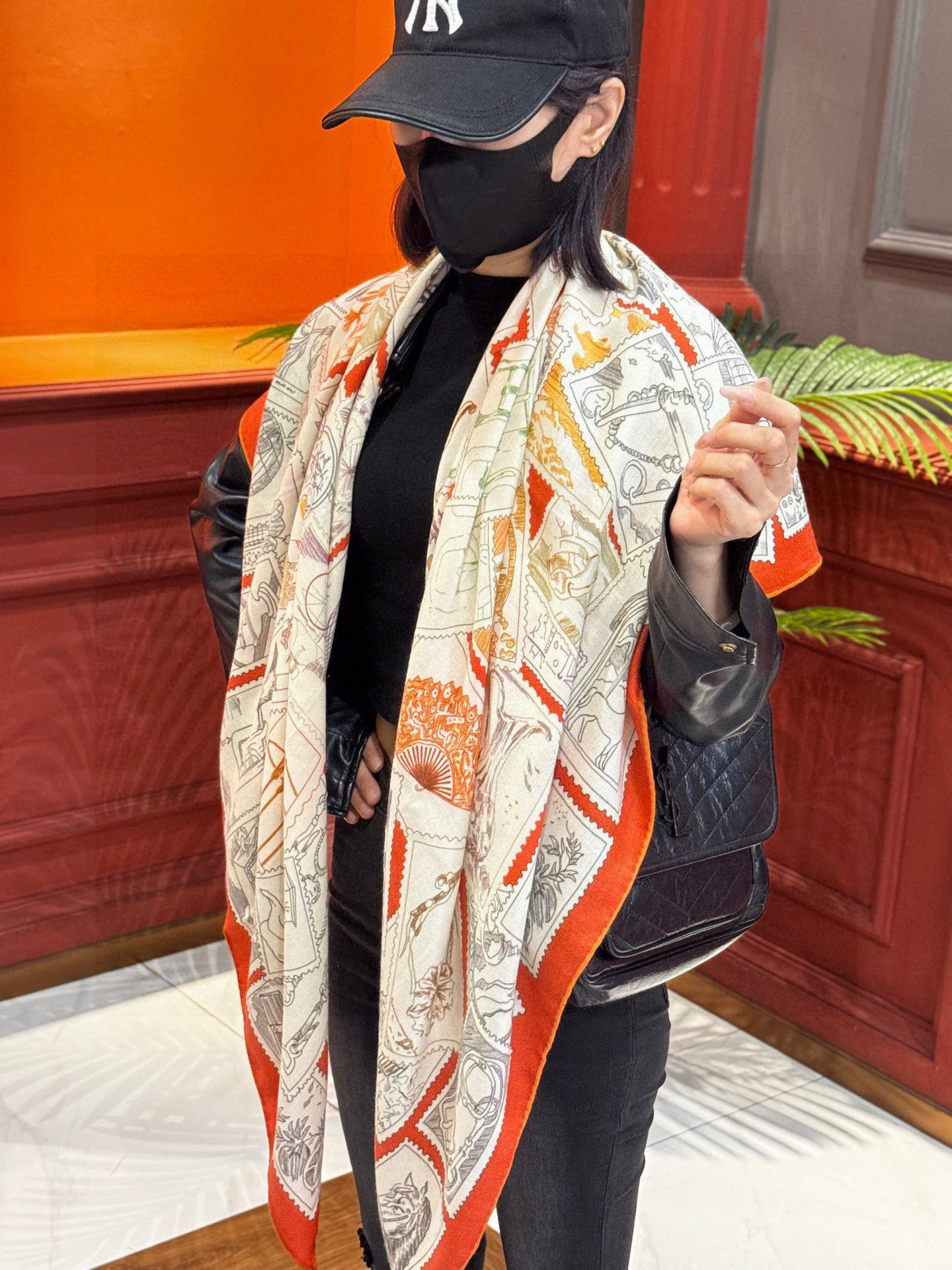 💟2025年秋冬抢先 上新💞【双面同色丝毛绒方巾】手工卷边山羊绒和真丝混纺披肩（70%山羊绒，30%桑蚕