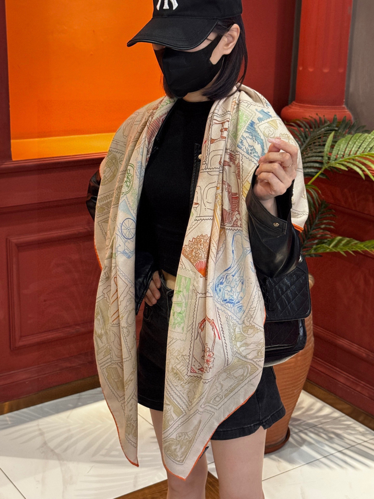 💟2025年秋冬抢先 上新💞【双面同色丝毛绒方巾】手工卷边山羊绒和真丝混纺披肩（70%山羊绒，30%桑蚕