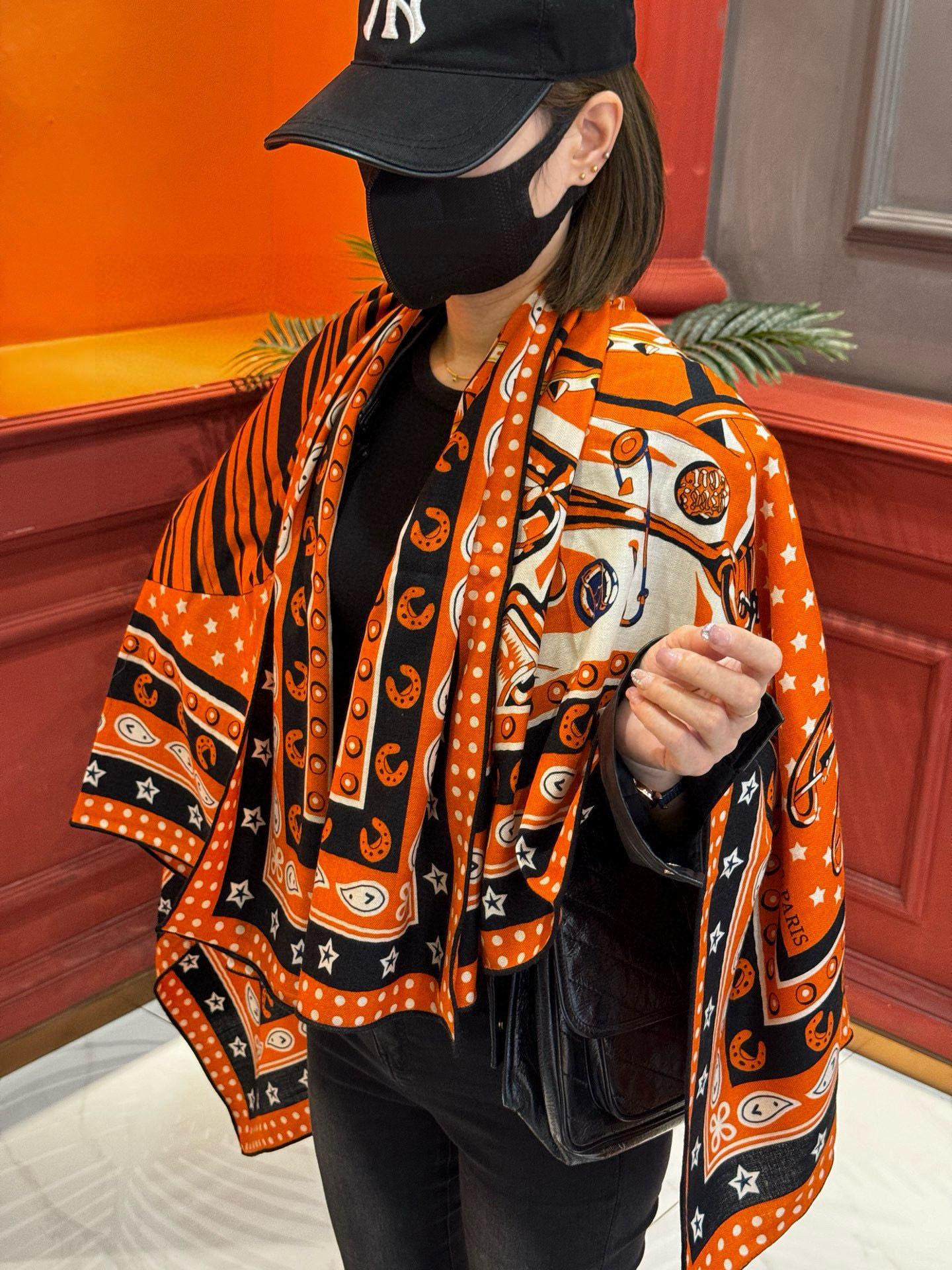 💟羊绒新款🆕👏👏买了都说好看‼️推荐💕爱马仕双面同色羊绒方巾【朋克骏马双面同色140】，顶级工艺超值‼️