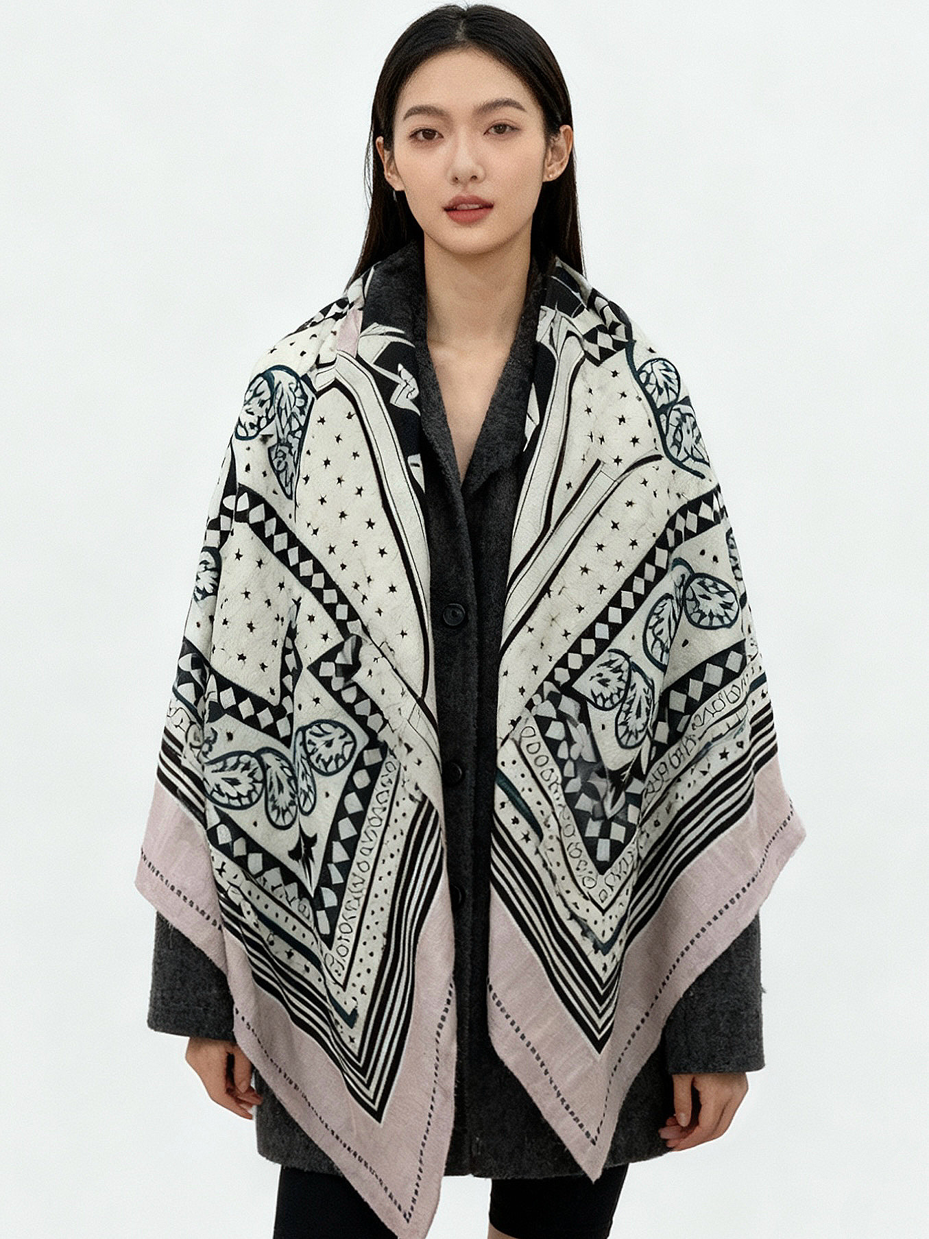 羊绒新款🆕👏👏买了都说好看‼️推荐💕爱马仕双面同色羊绒方巾【双面同色140】，顶级工艺超值‼️爱马仕专柜