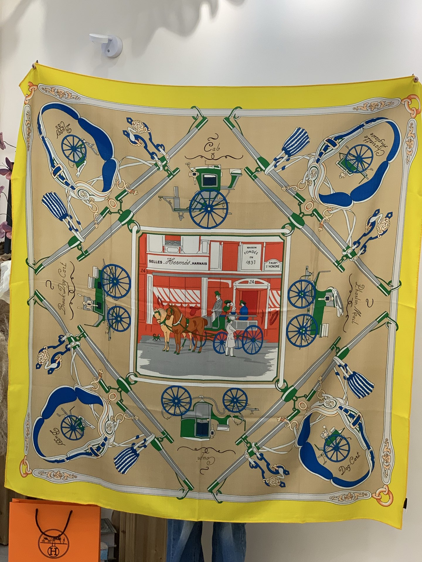 羊绒新款🆕👏👏买了都说好看‼️推荐💕爱马仕双面同色羊绒方巾【双面同色140】，顶级工艺超值‼️爱马仕专柜