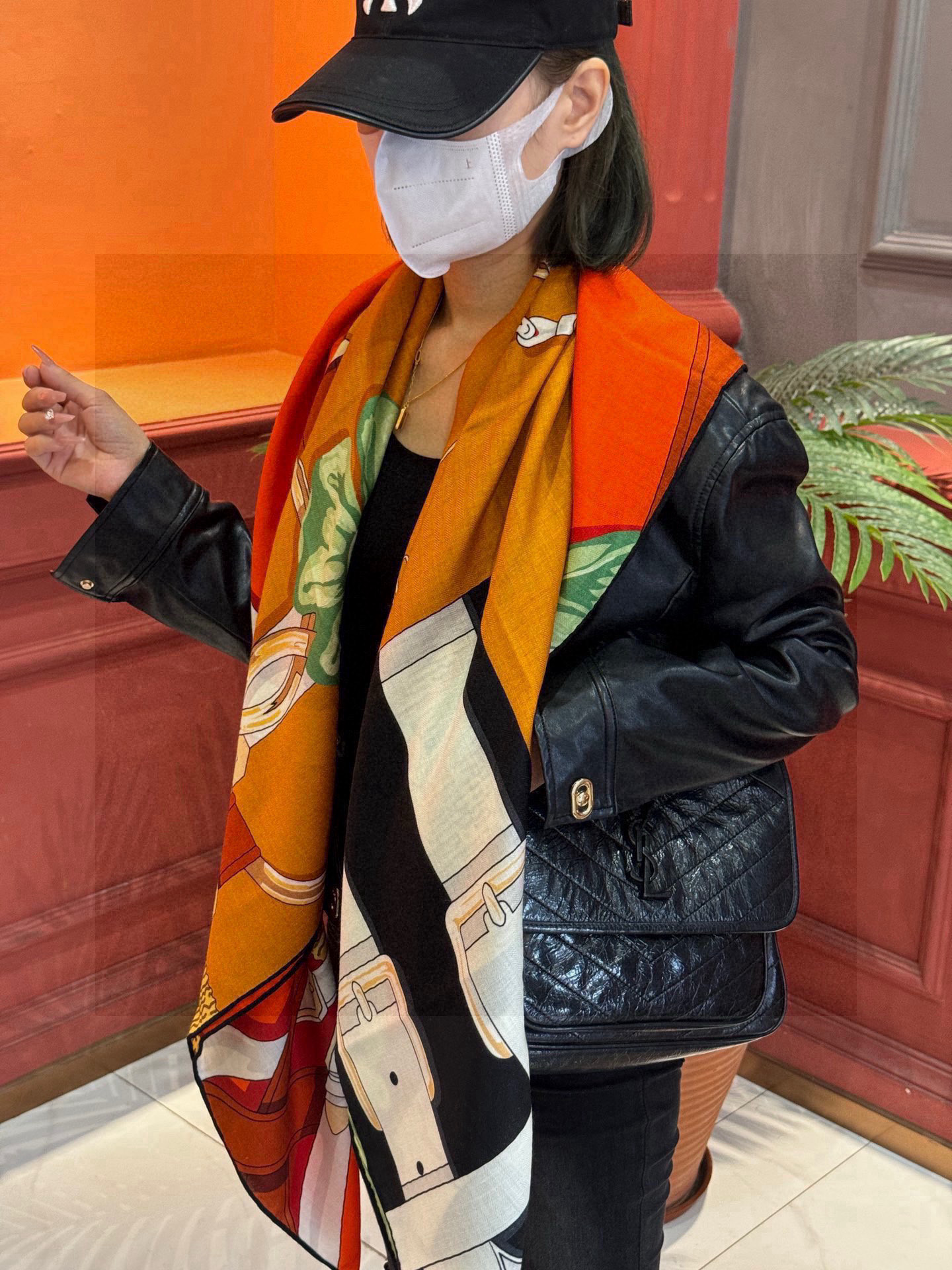 羊绒新款🆕👏👏买了都说好看‼️推荐💕爱马仕双面同色羊绒方巾，【双面同色140】顶级工艺超值‼️爱马仕专柜