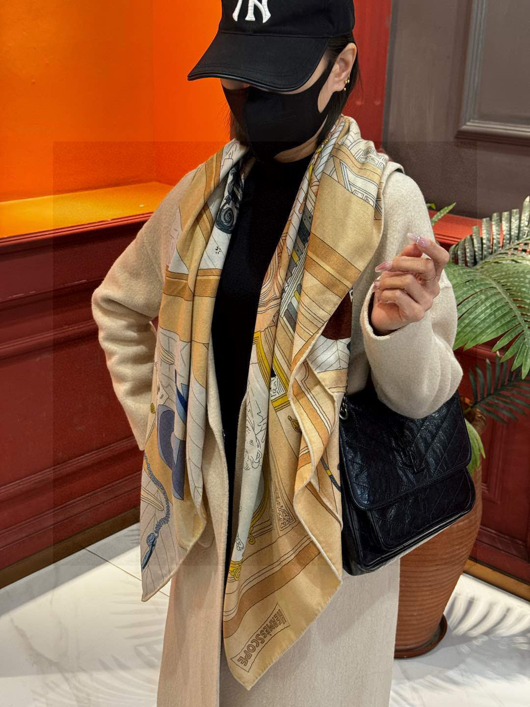 💟上新💞｛24号之谜｝羊绒大方巾[双面同色140]手工卷边H家是创意和作品故事的无限源泉，每季皆推出全新