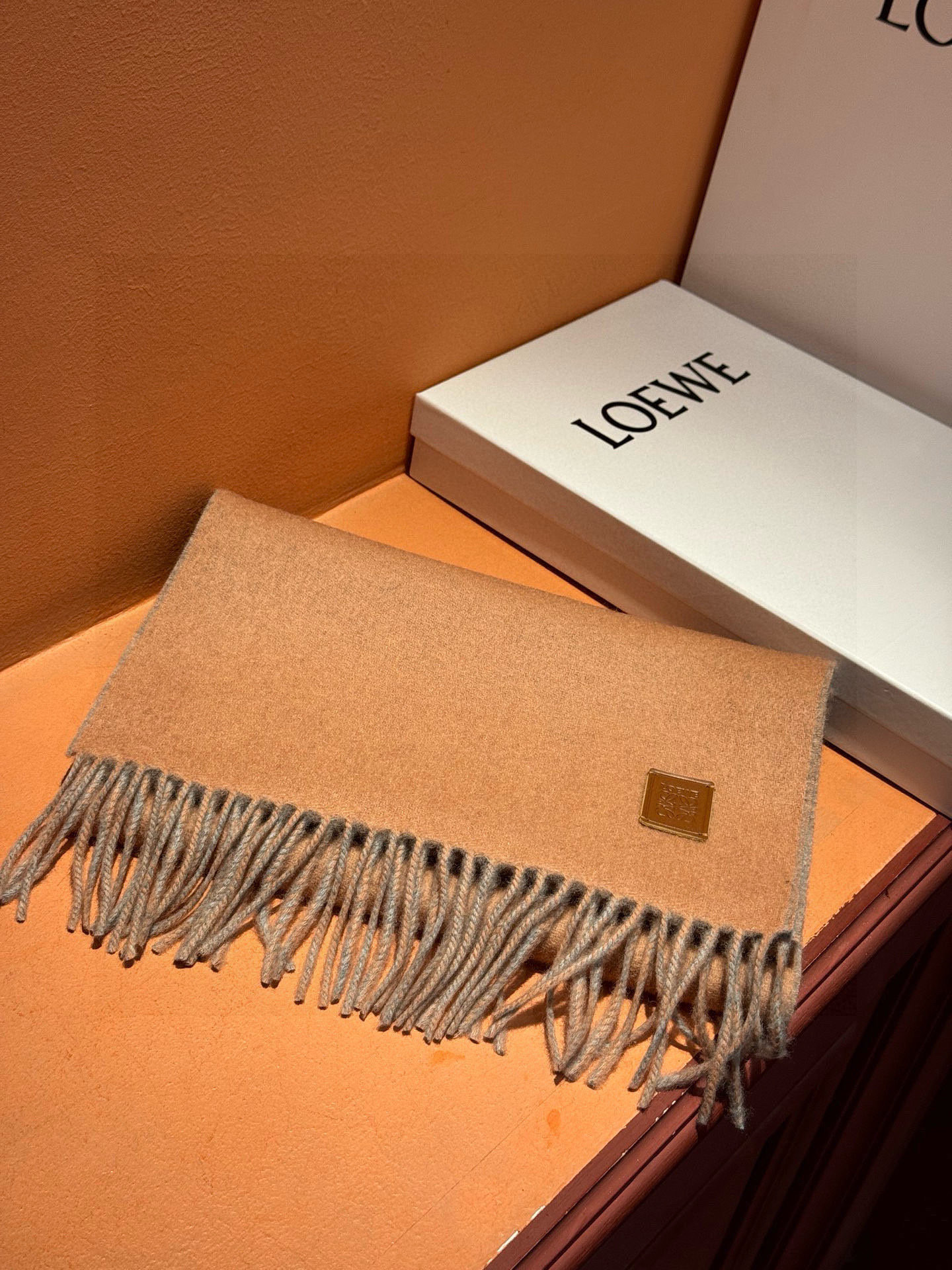 ✨✨太美了😍罗意威 情侣款 美到要尖叫😱专柜最新款🎊英伦欧美范儿 又是一款即时尚又实用的大围巾&长巾，🎆