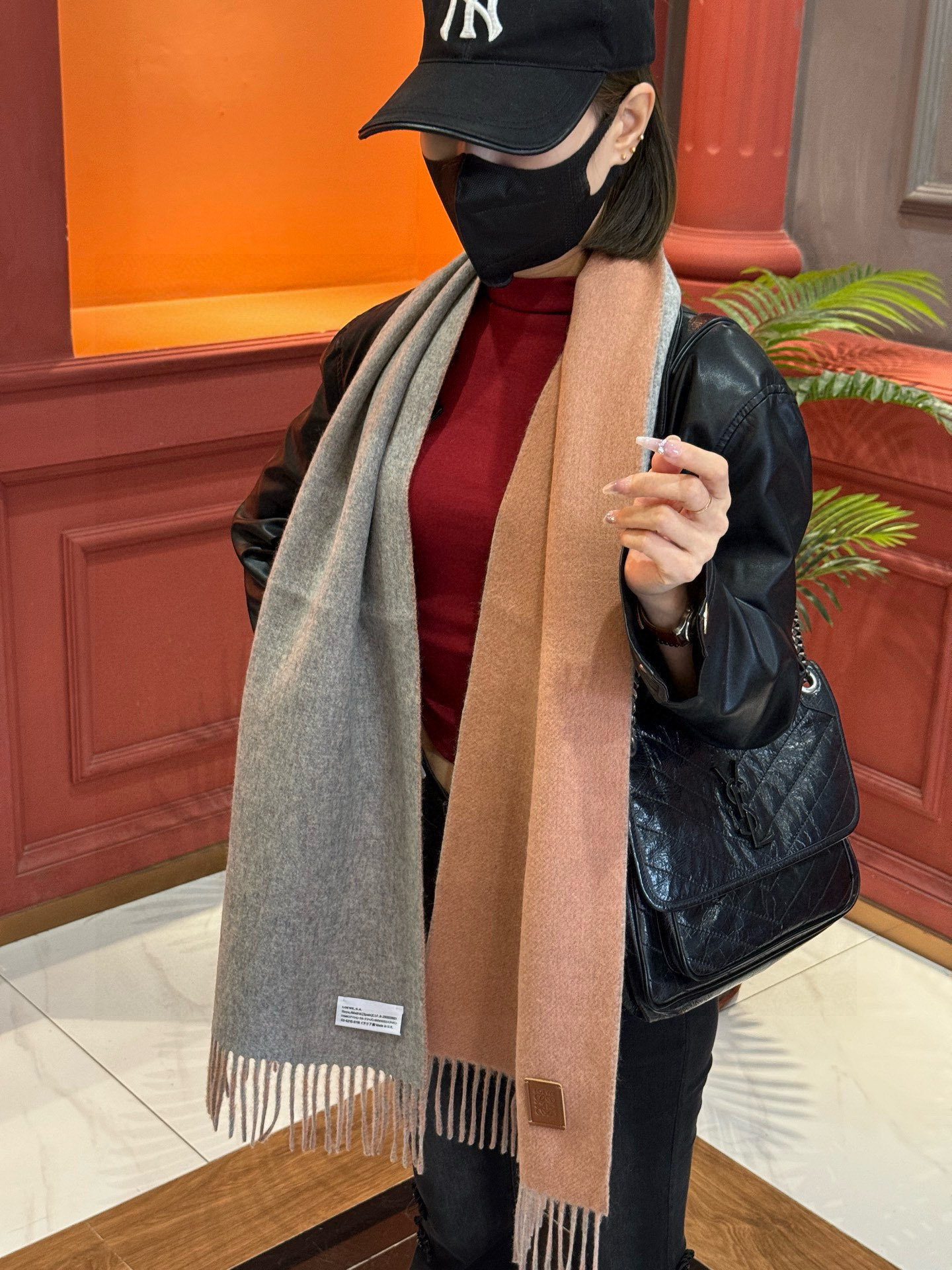 ✨✨太美了😍罗意威 情侣款 美到要尖叫😱专柜最新款🎊英伦欧美范儿 又是一款即时尚又实用的大围巾&长巾，🎆