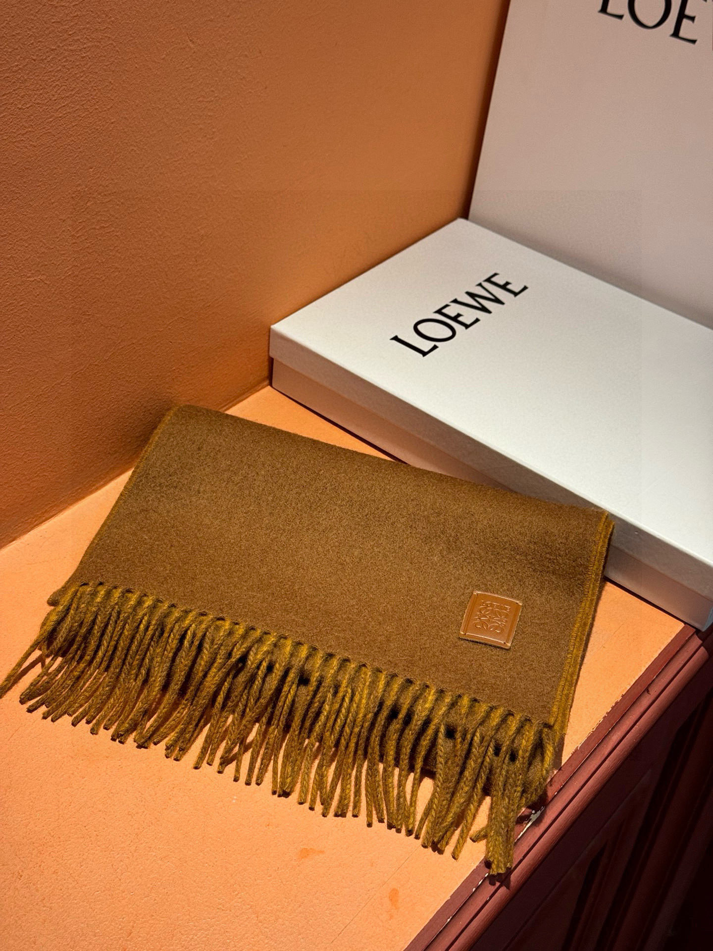 ✨✨太美了😍罗意威 情侣款 美到要尖叫😱专柜最新款🎊英伦欧美范儿 又是一款即时尚又实用的大围巾&长巾，🎆