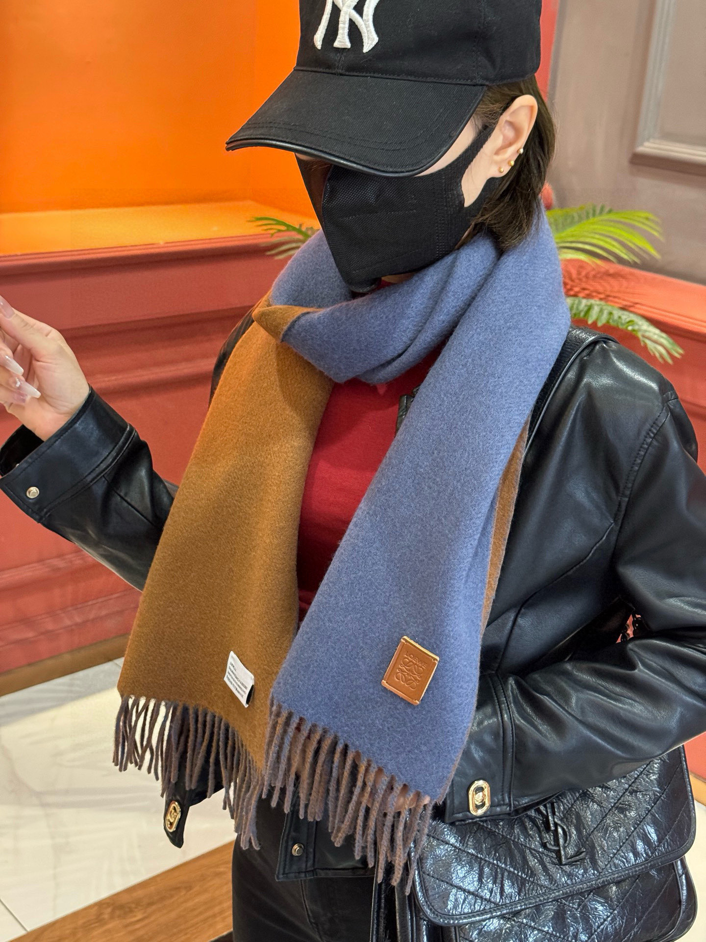 ✨✨太美了😍罗意威 情侣款 美到要尖叫😱专柜最新款🎊英伦欧美范儿 又是一款即时尚又实用的大围巾&长巾，🎆