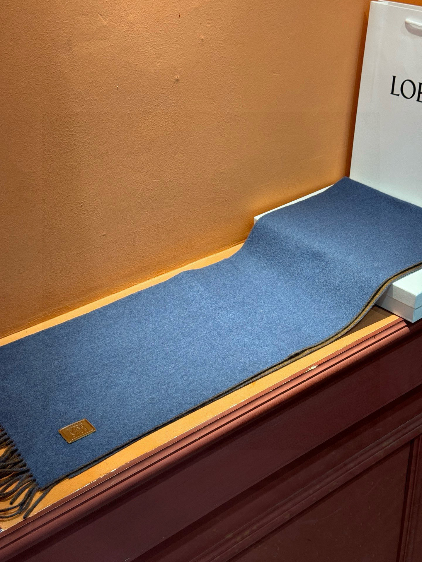 ✨✨太美了😍罗意威 情侣款 美到要尖叫😱专柜最新款🎊英伦欧美范儿 又是一款即时尚又实用的大围巾&长巾，🎆