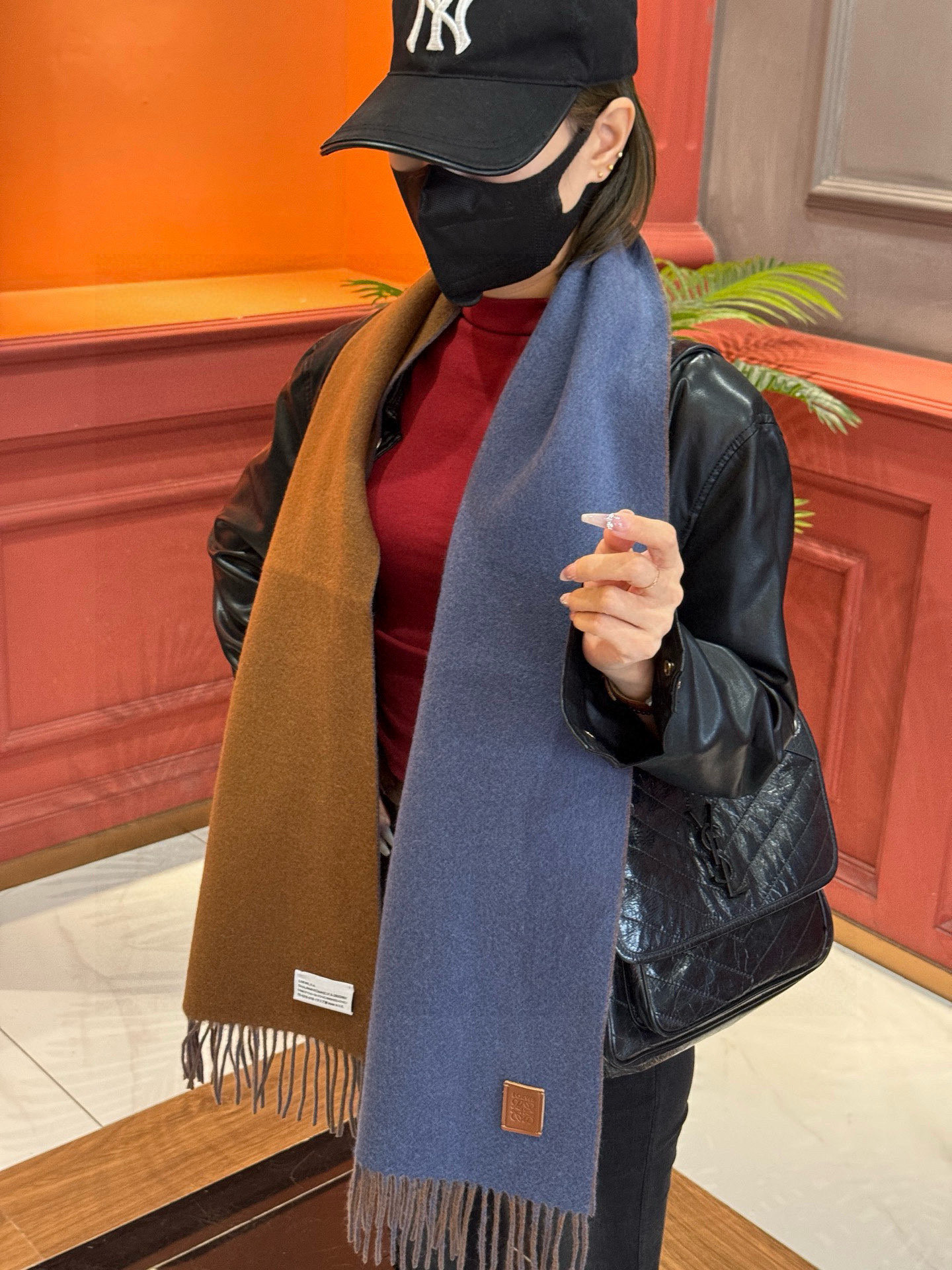 ✨✨太美了😍罗意威 情侣款 美到要尖叫😱专柜最新款🎊英伦欧美范儿 又是一款即时尚又实用的大围巾&长巾，🎆