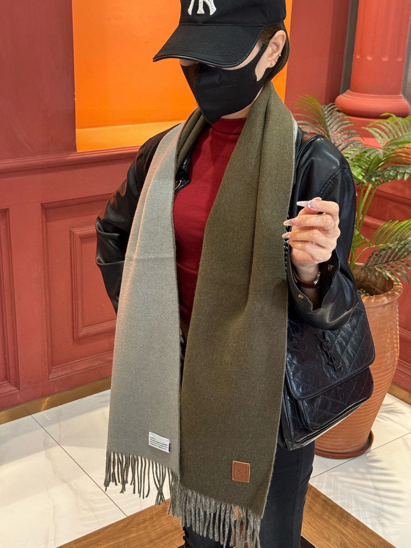 ✨✨太美了😍罗意威 情侣款 美到要尖叫😱专柜最新款🎊英伦欧美范儿 又是一款即时尚又实用的大围巾&长巾，🎆