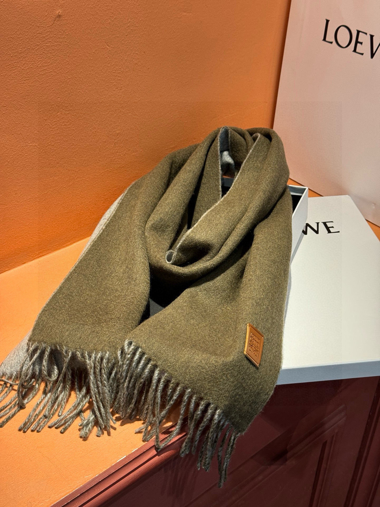 ✨✨太美了😍罗意威 情侣款 美到要尖叫😱专柜最新款🎊英伦欧美范儿 又是一款即时尚又实用的大围巾&长巾，🎆