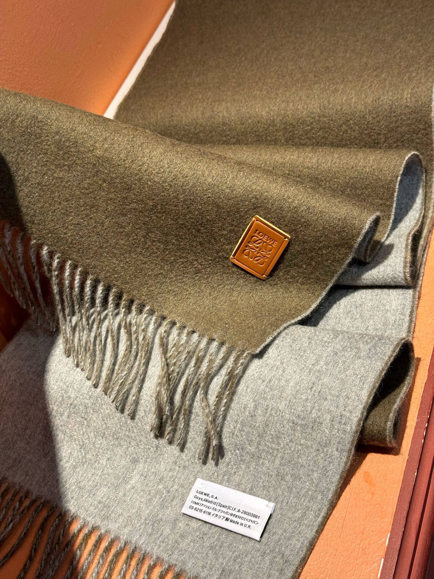 ✨✨太美了😍罗意威 情侣款 美到要尖叫😱专柜最新款🎊英伦欧美范儿 又是一款即时尚又实用的大围巾&长巾，🎆