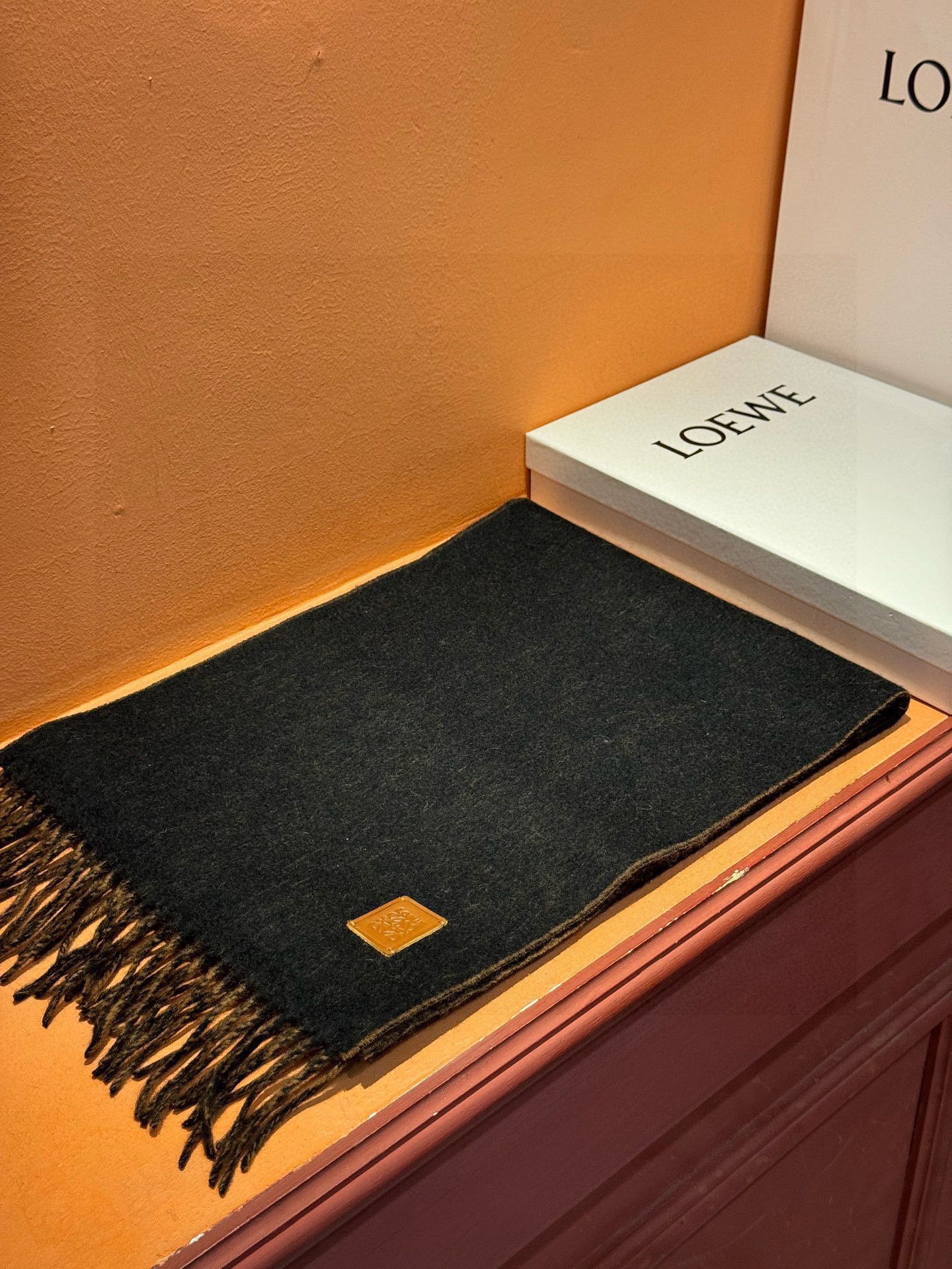 ✨✨太美了😍罗意威 情侣款 美到要尖叫😱专柜最新款🎊英伦欧美范儿 又是一款即时尚又实用的大围巾&长巾，🎆