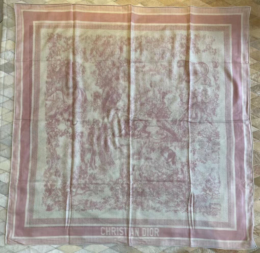 Dior ❤【️巴黎地图】黄金尺寸110*110双面同色丝绒方巾 不爱140繁复尺寸的姐妹可以选择110