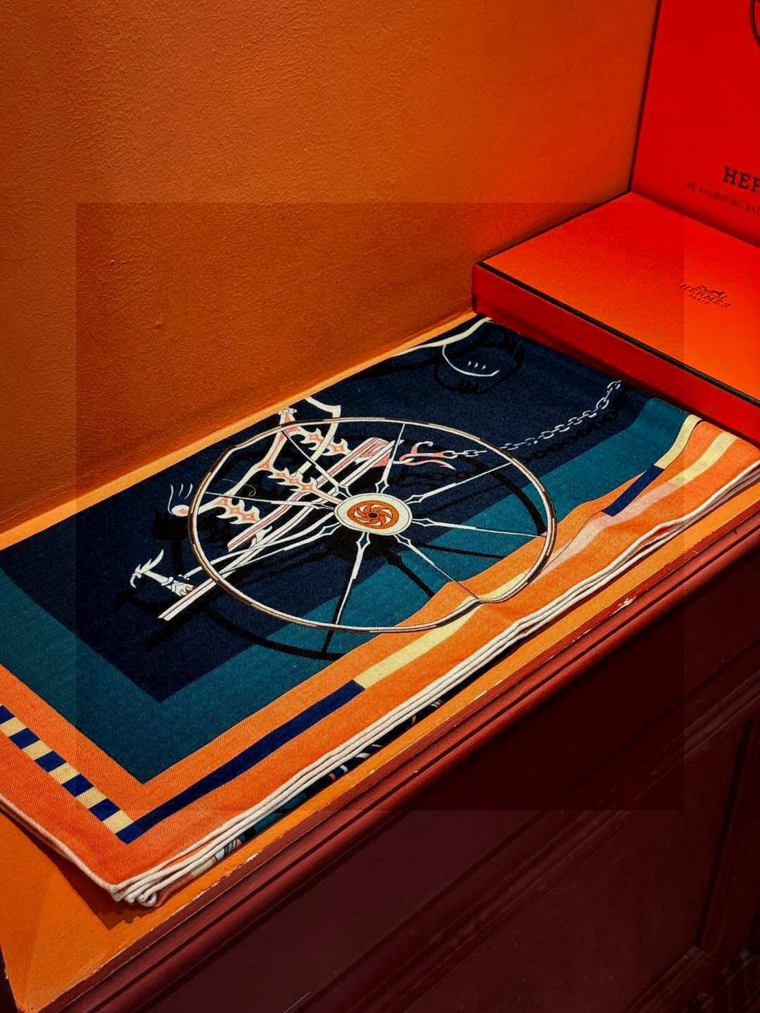 ❄️【双面同色】原单爱马仕140cm丝绒方巾💕 《平衡马车》，没有体验过野村大辅的豪华马车，就不算拥有丰