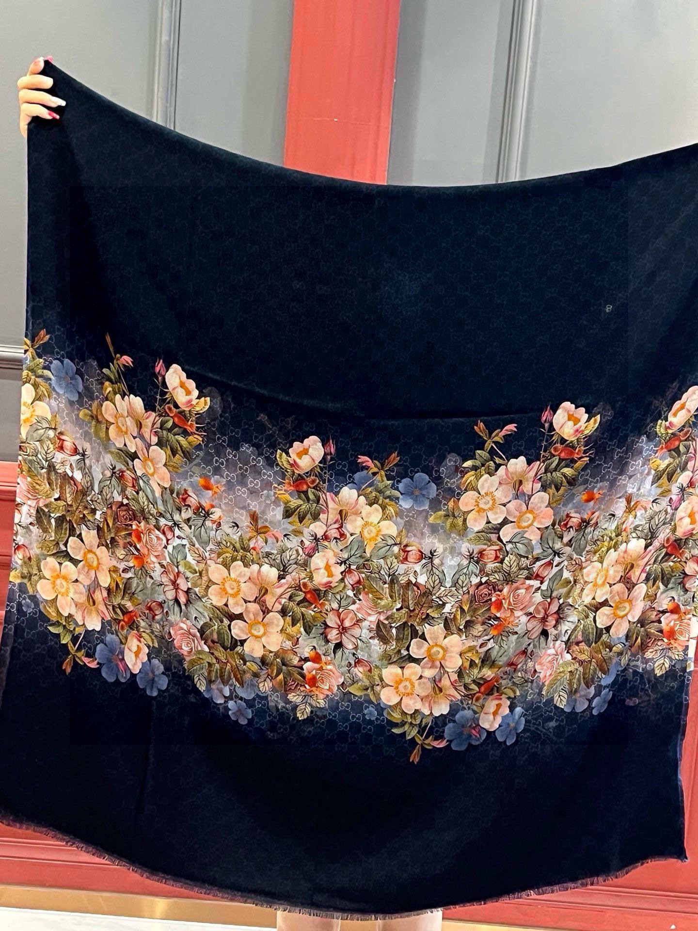 💟秀外慧中，美到过分❗️上身效果疯狂的喜欢❗️Gucci New~300支高端戒指绒！真心美爆了的设计，