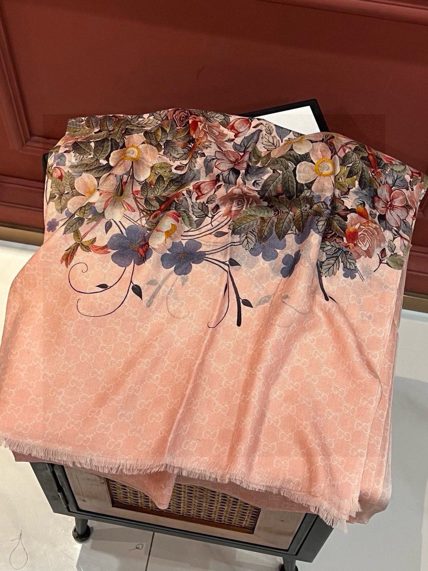 💟秀外慧中，美到过分❗️上身效果疯狂的喜欢❗️Gucci New~300支高端戒指绒！真心美爆了的设计，