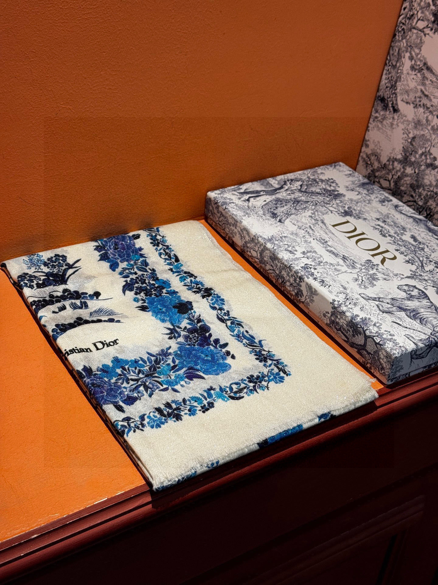 ✨✨【金银丝款】Dior专柜款～就是告诉大家这款必须收～上新🆕❤️ 新款长羊绒😍专柜同步🌈✨这个size