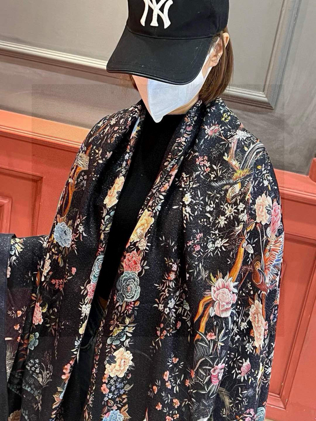 ✨✨【金银丝款】Dior专柜款～就是告诉大家这款必须收～上新🆕❤️ 新款长羊绒😍专柜同步🌈✨这个size