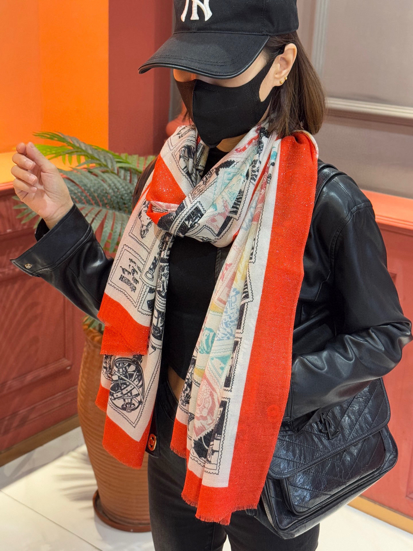 会发光发亮的围巾 羊绒新款🆕👏买了都说好看‼️推荐💕爱马仕羊绒方巾，顶级工艺超值‼️爱马仕专柜爆款🎁💟立