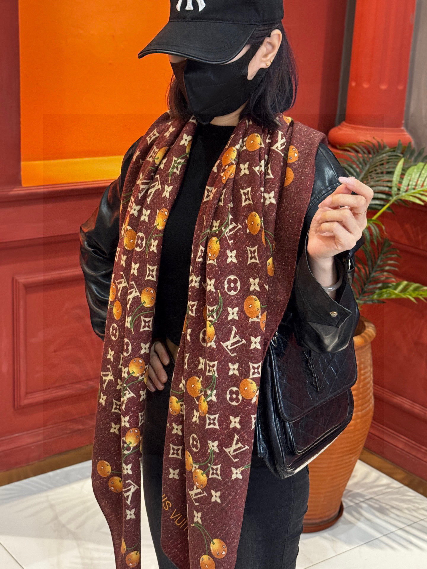 LV X TM MONOGRAMCERISE 140丝绒方巾【140双面丝绒同色】LV × TM Mon