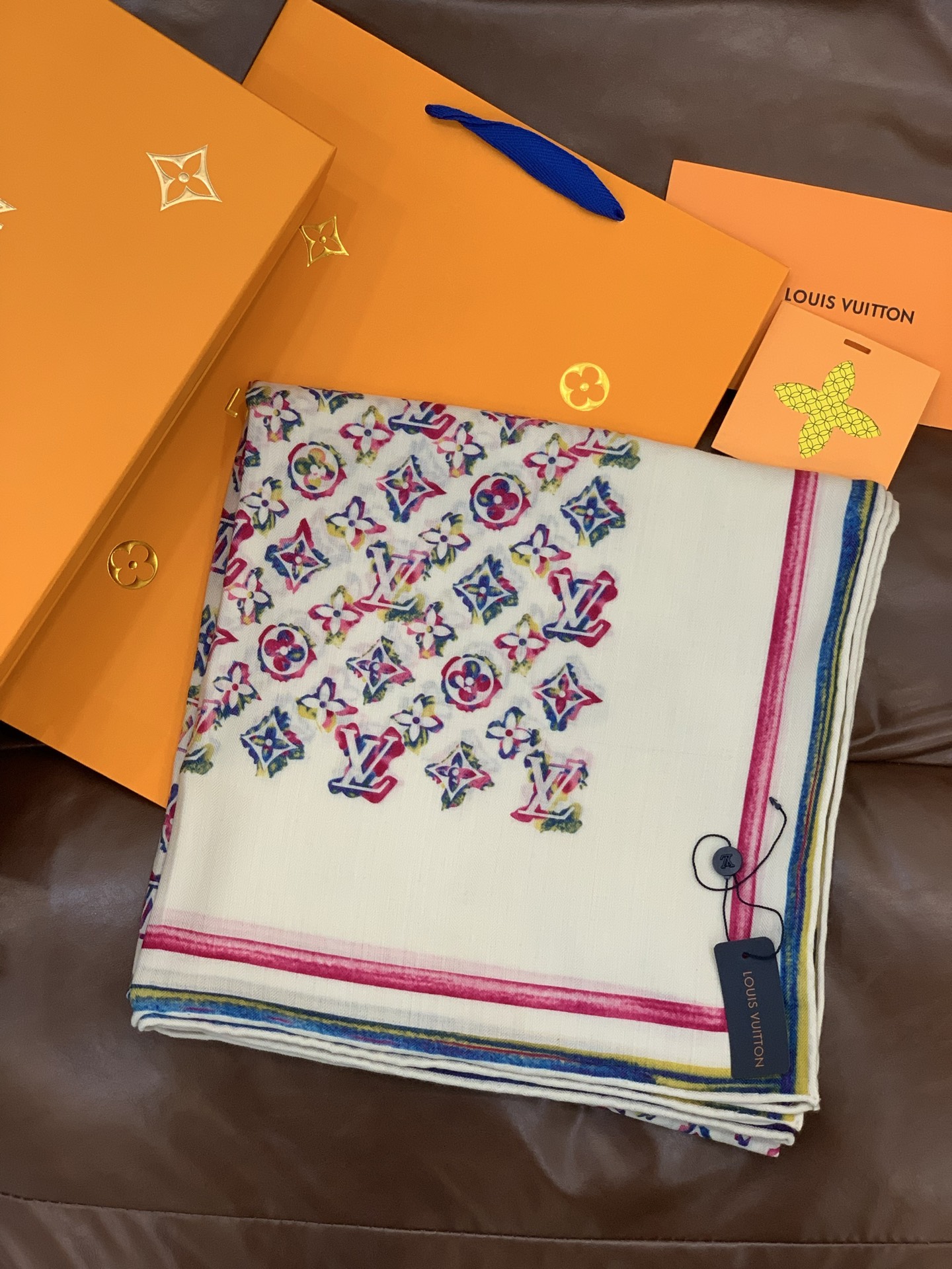 LV x TM 140披肩【140顶级丝绒双面同色披肩】本款LVxTMMonogram Multicol