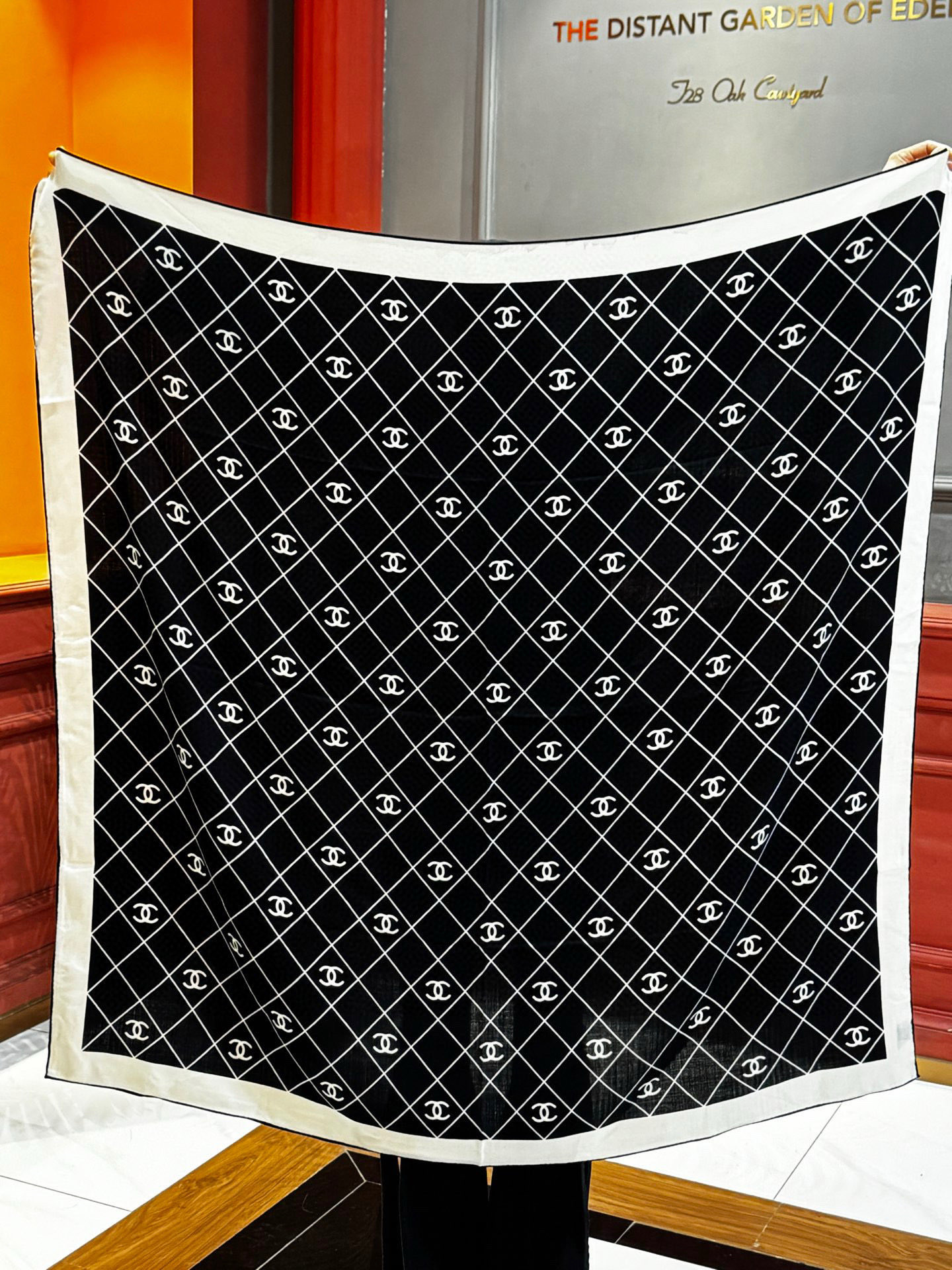 【升级双面同色 加密面料】 上新❤️ 140*140台版印花 黑白二色 高级都市新贵！山茶花的再一次邂逅