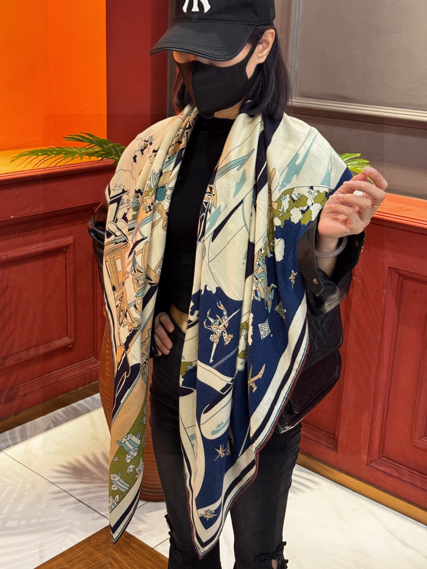 H，目前最热门的 “超现实爱马仕枢纽” 风靡全宇宙，听名字就充斥着未来空间♥️艺术品一样的存在，会绝版的